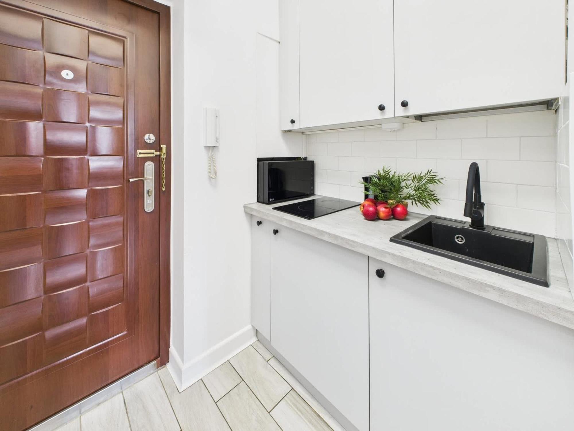 Apartment Comfortable In Warsaw's Mokotow District Next To The Metro By Renters Warsaw