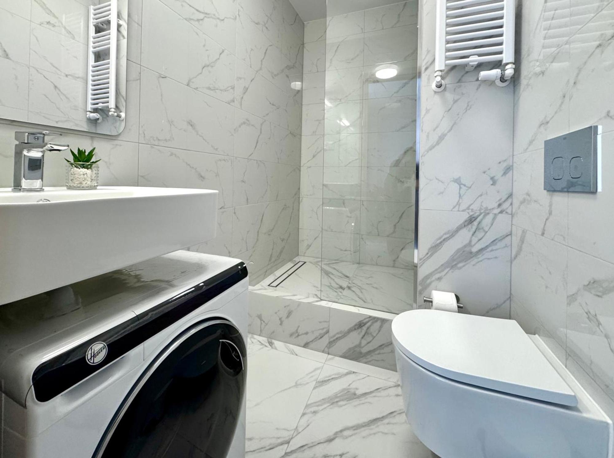 K22 Galeria Mokotow B Modzelewskiego Apartment *