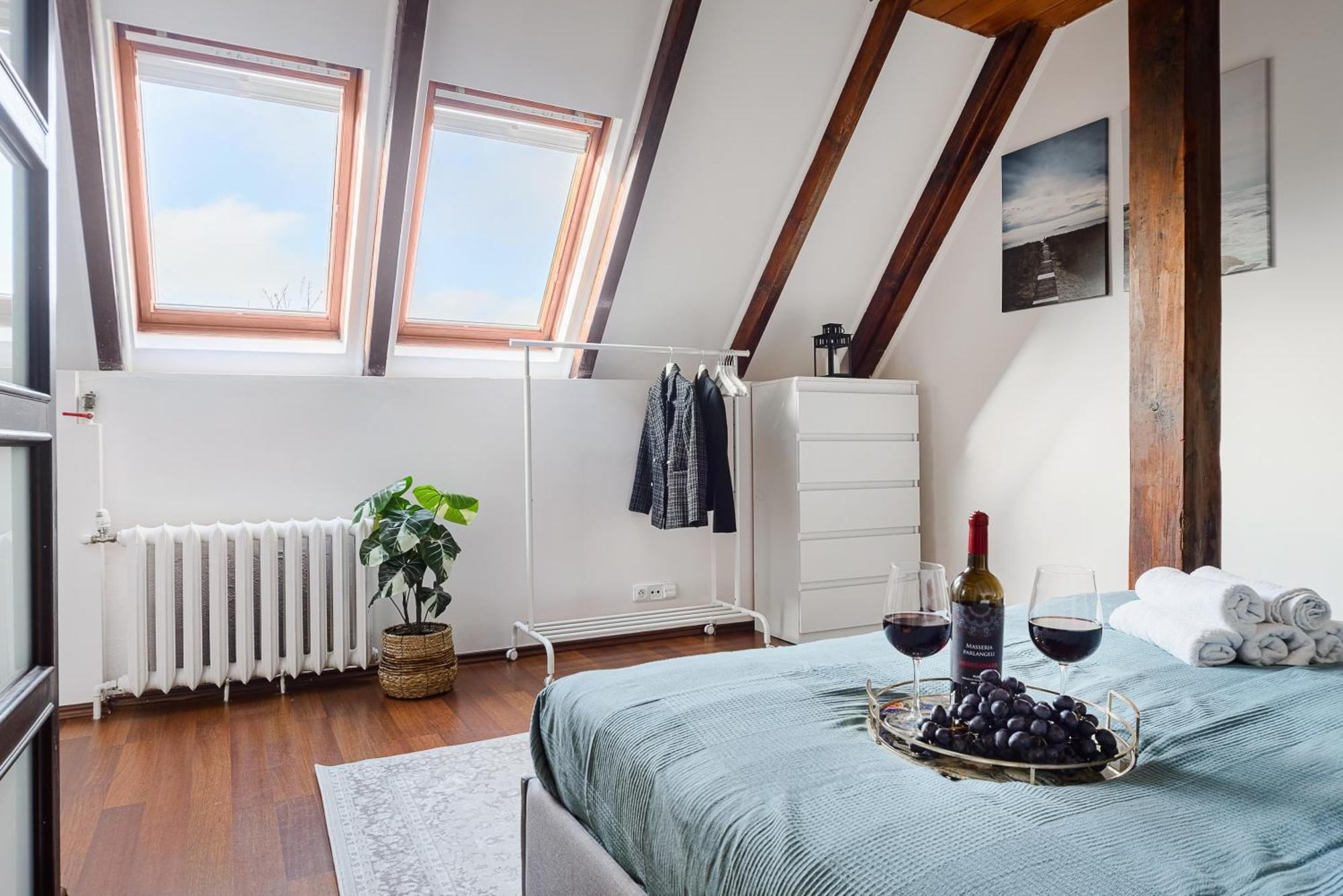 Lumina Duplex In Old Town Apartment *