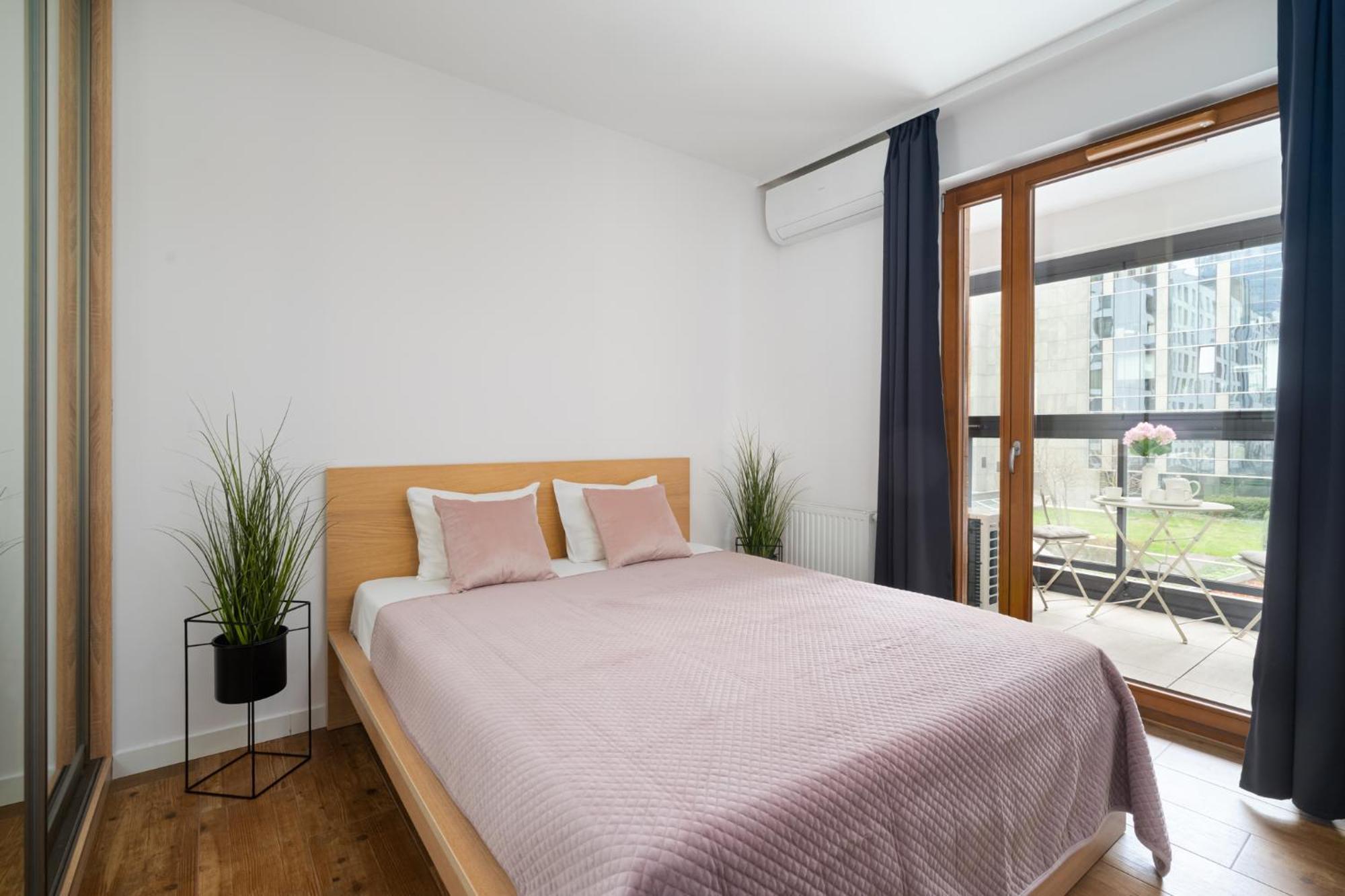 Golden - Big In Luxury Building Near Metro Station-grzybowska 85-5 *
