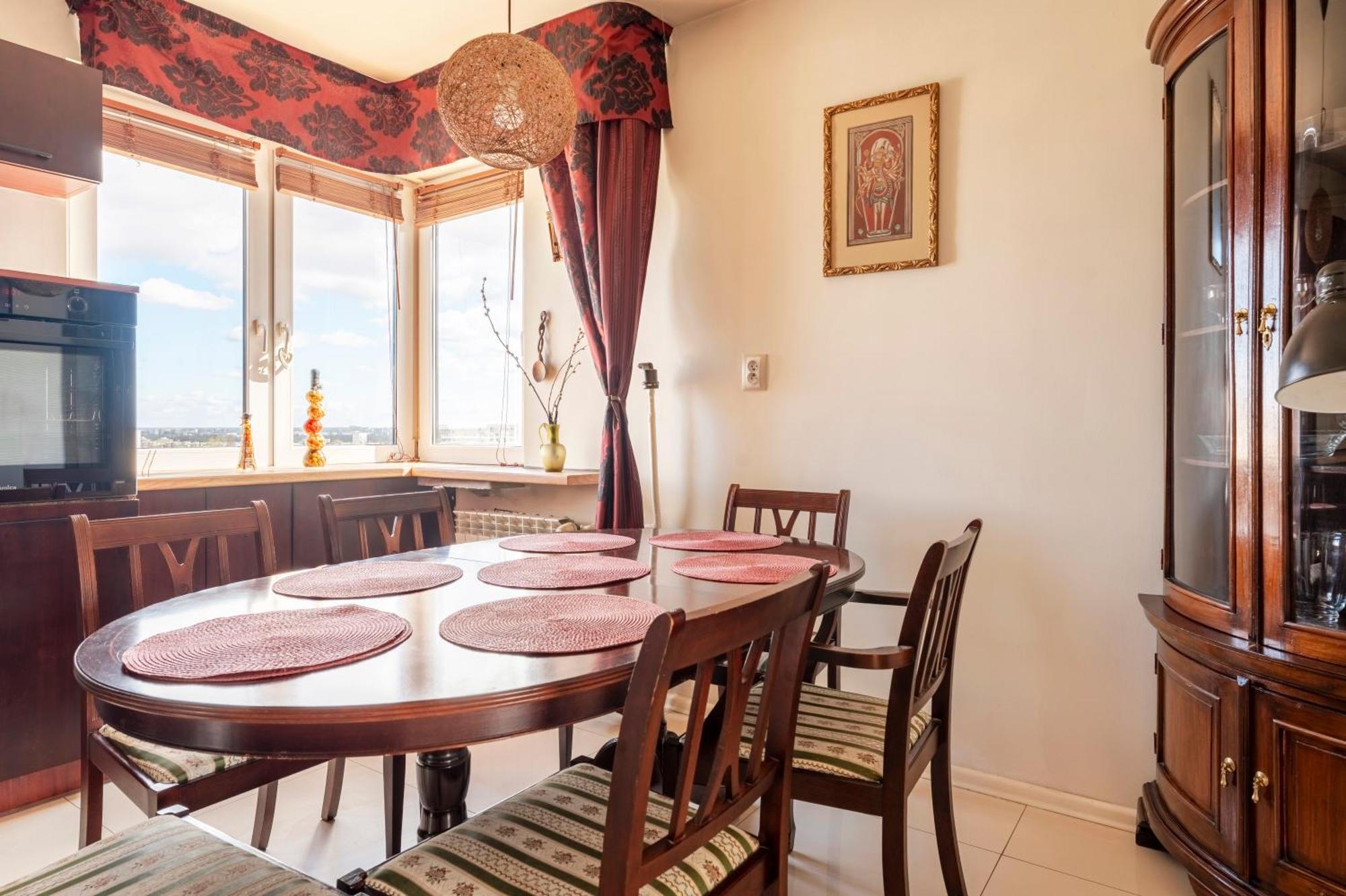 Apartment Broniewskiego *
