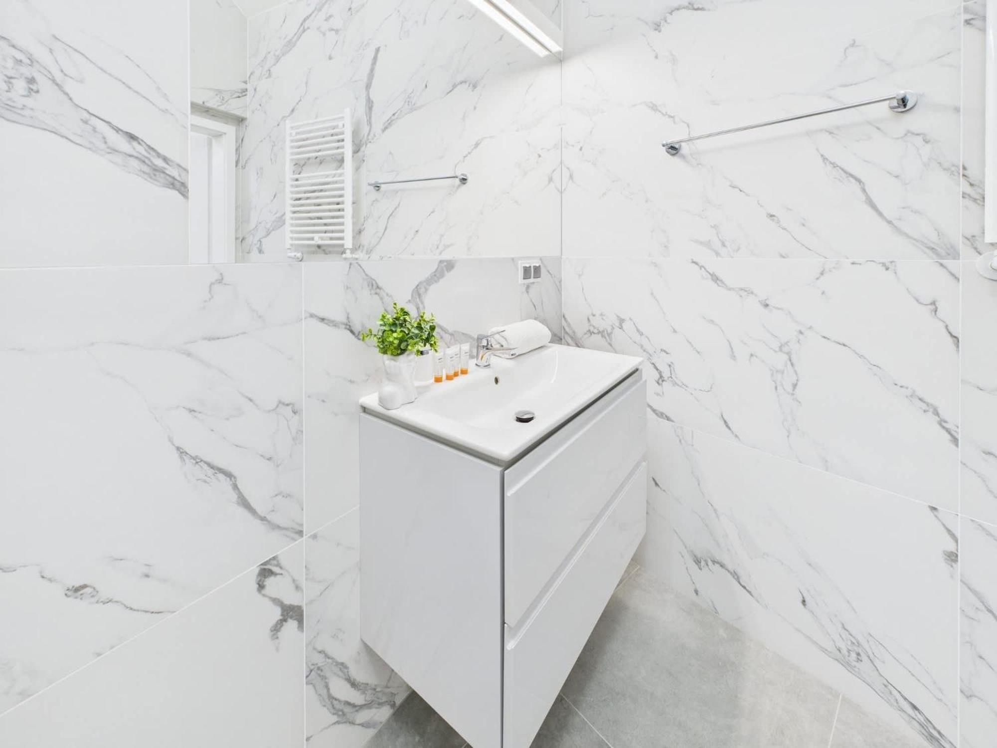 Apartment Bright With Air Conditioning Near The Copernicus Science Center In By Renters