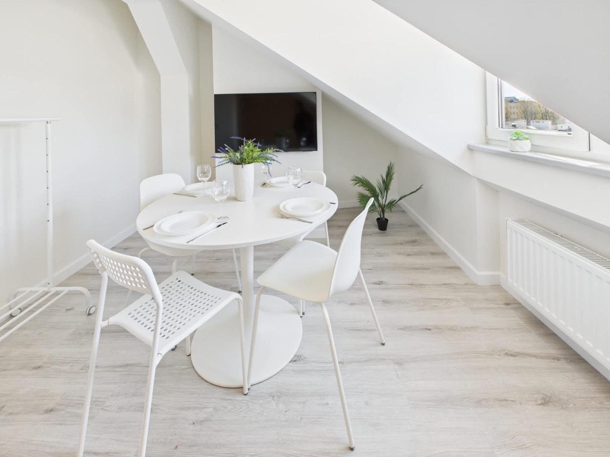 Bright With Air Conditioning Near The Copernicus Science Center In By Renters Warsaw
