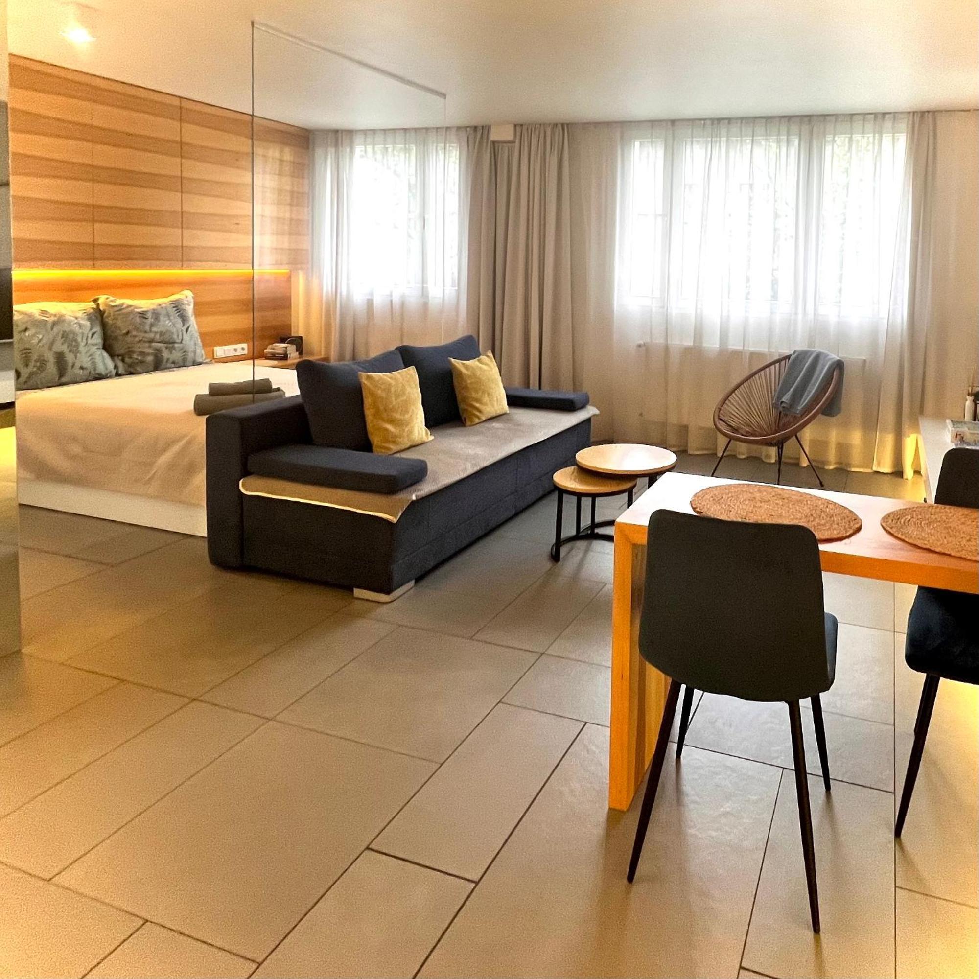 Apartment Modzelewskiego, Metro Wierzbno, Free Parking *