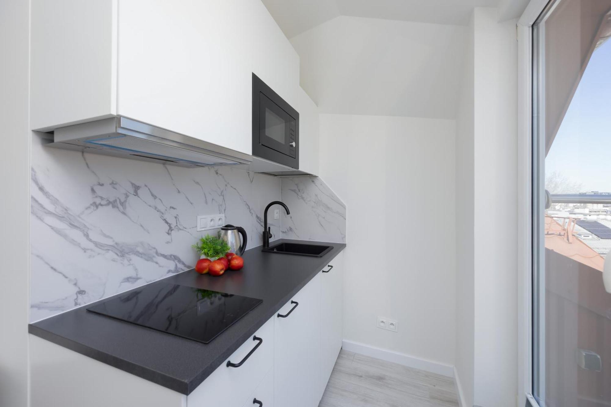 Apartment Bright With Air Conditioning Near The Copernicus Science Center In By Renters