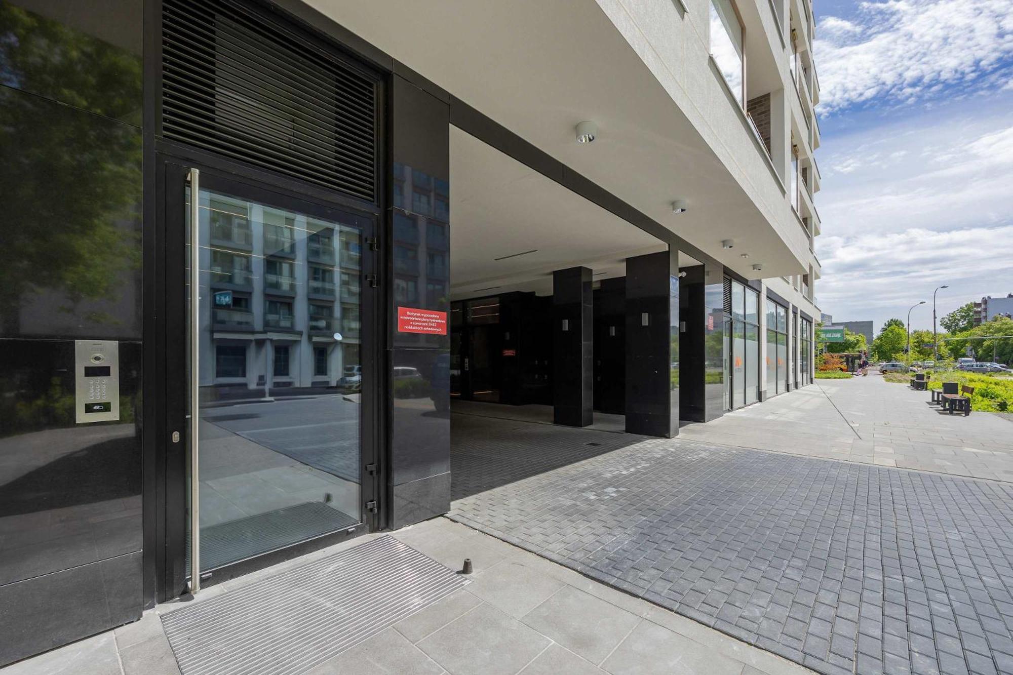 Apartment Deluxe Domaniewska With Ac By Renters Prestige