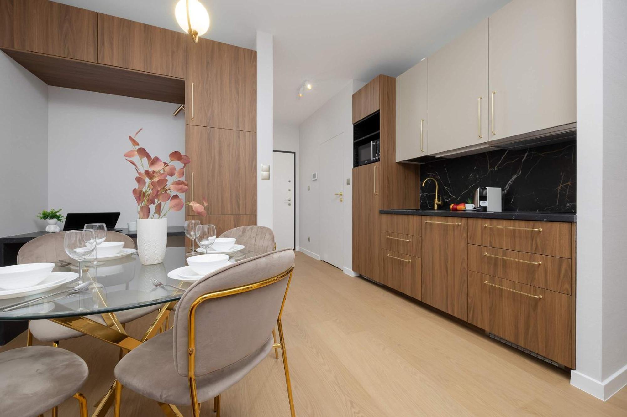 Apartment Deluxe Domaniewska With Ac By Renters Prestige *