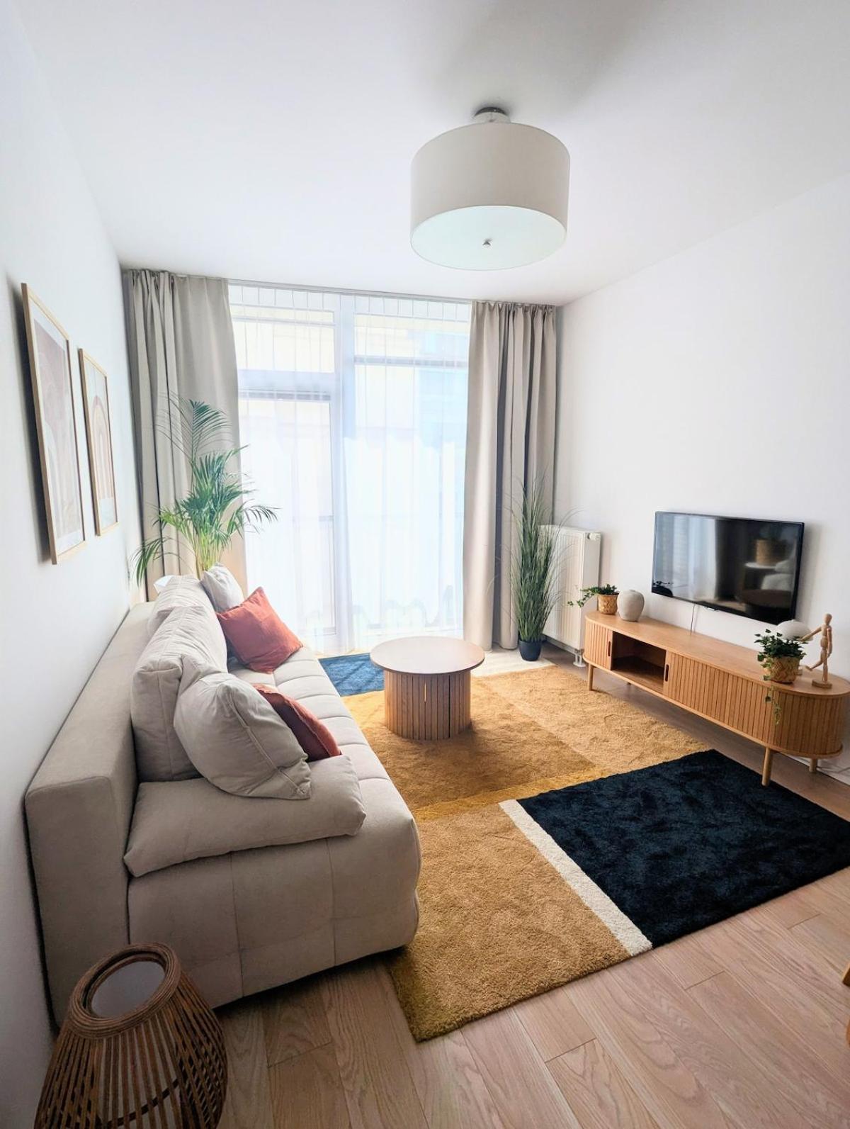 Modern 2-rm With Parking At Warsaw's Heart - Wola Warszawa