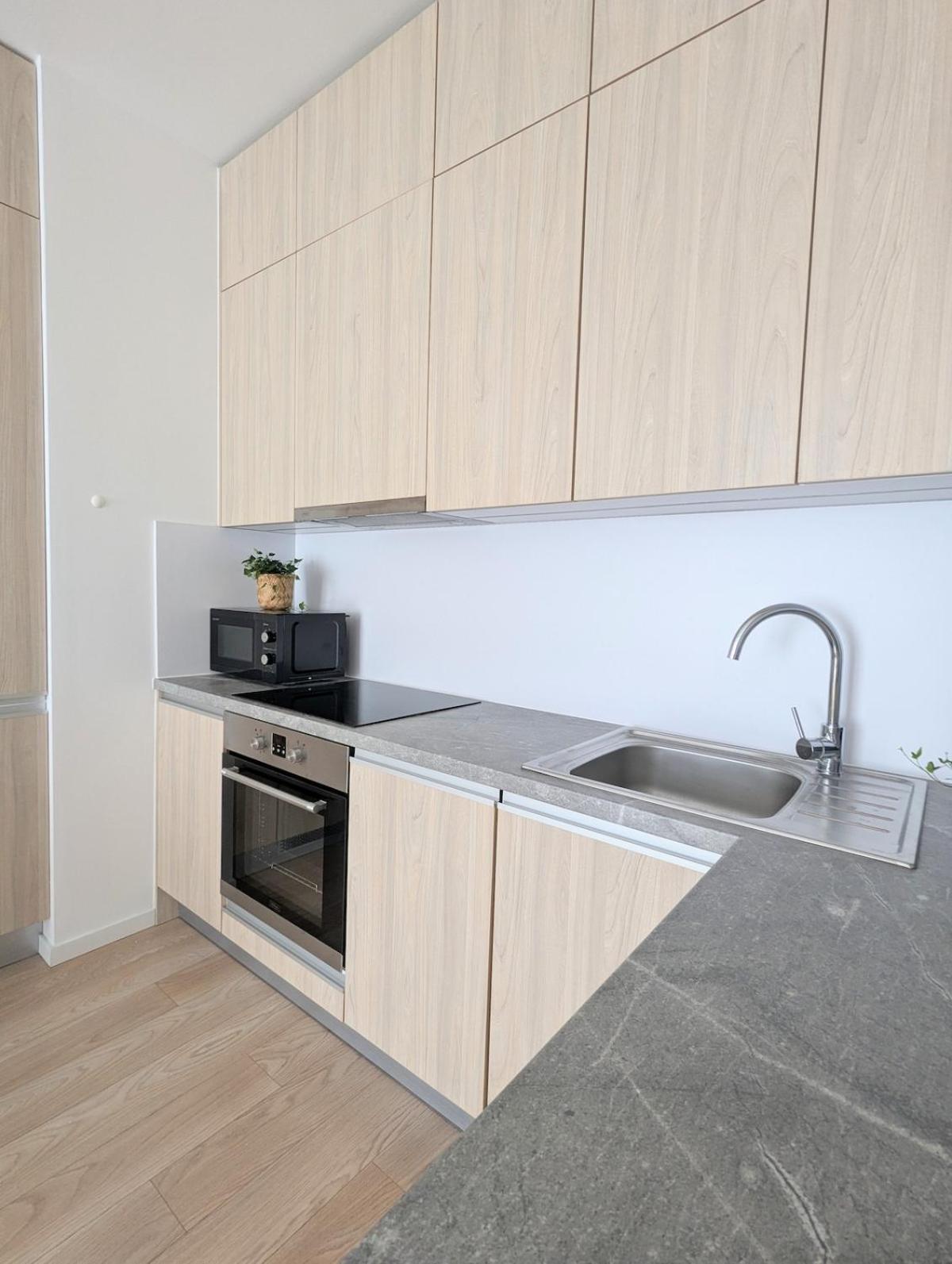 Modern 2-rm With Parking At Warsaw's Heart - Wola