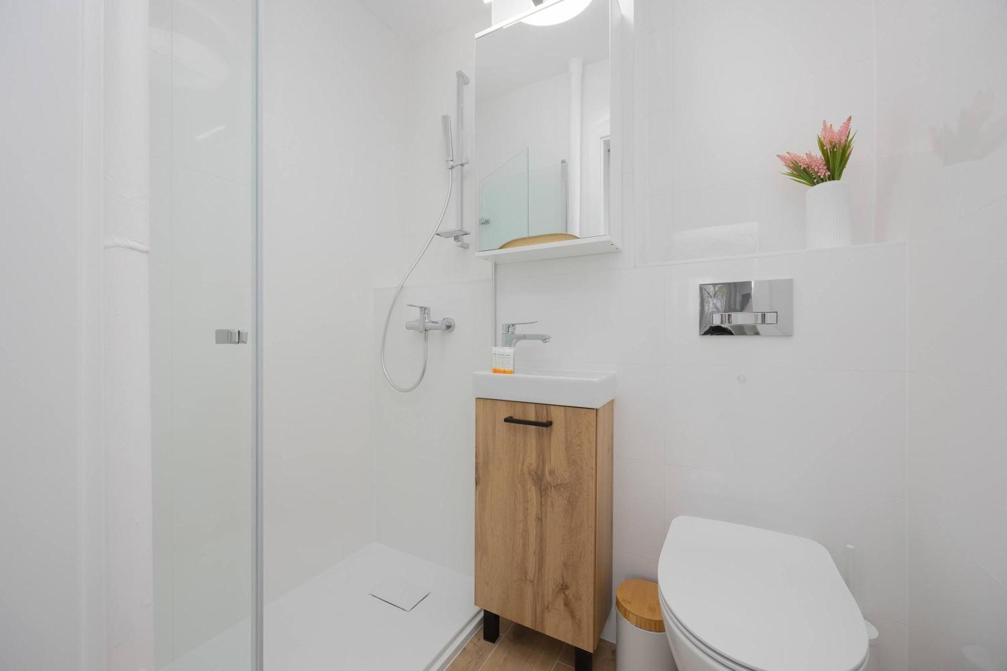 Apartment Bright Close To Centre By Renters *