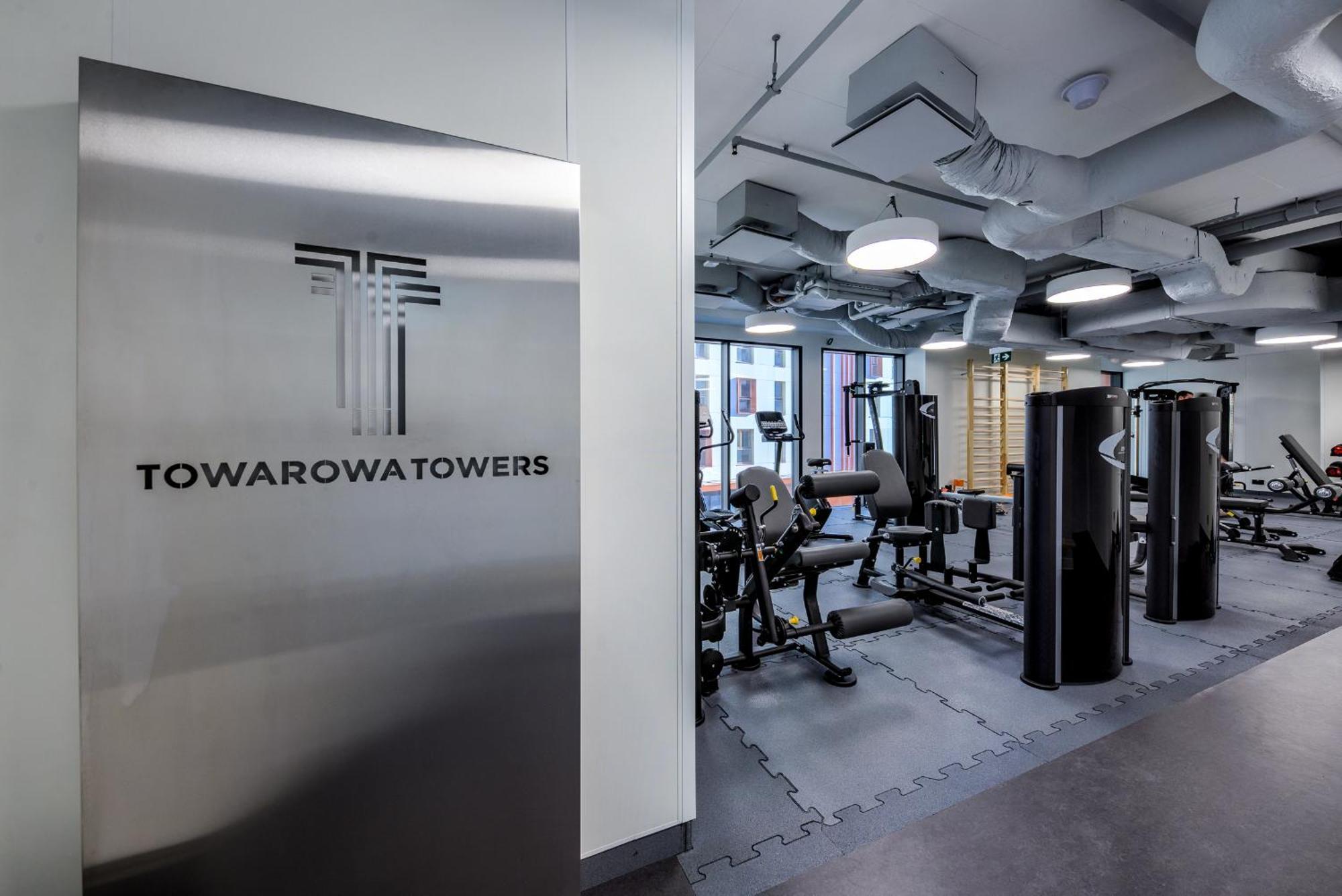 Towarowa Towers Residences Apartment