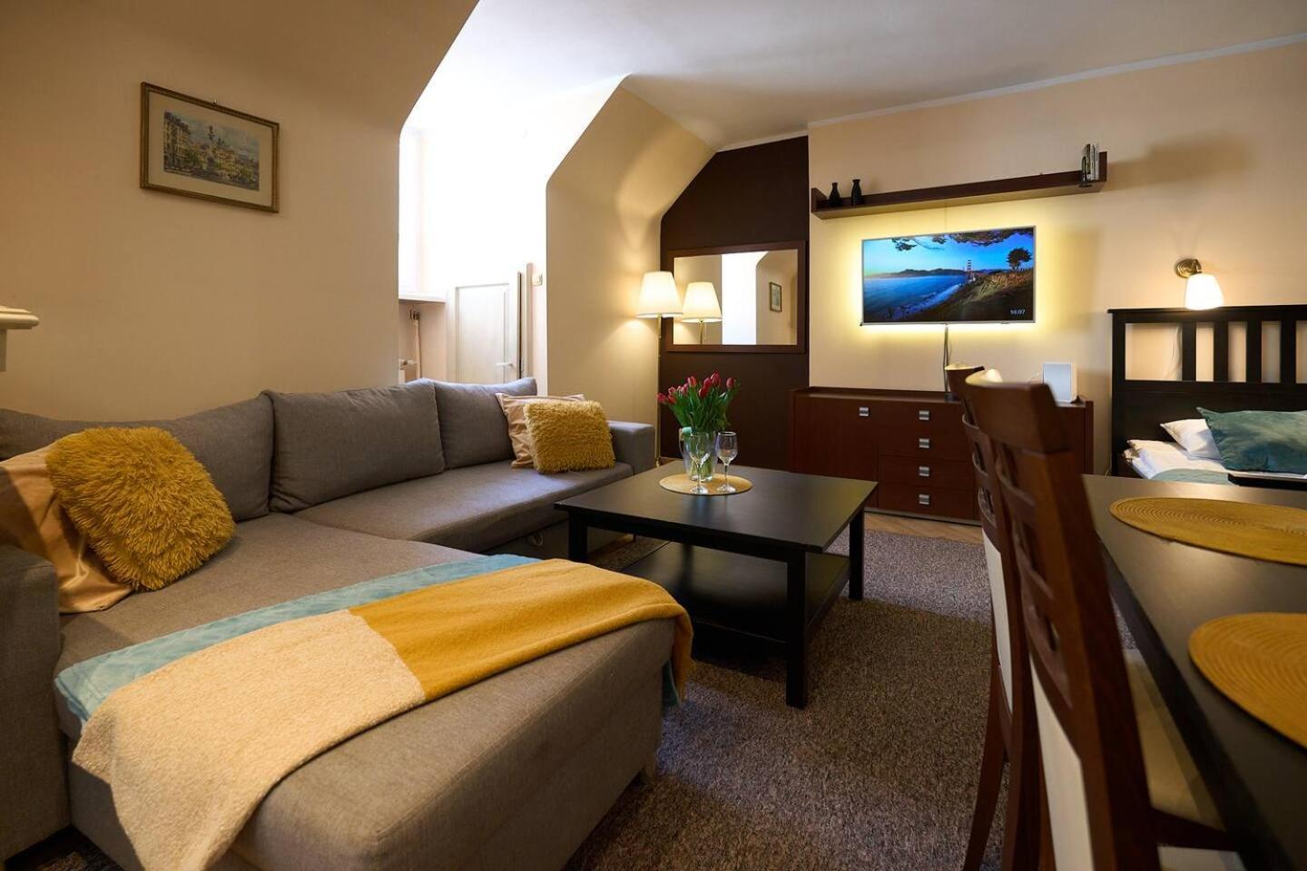 Old Town Vibe Premium Warsaw