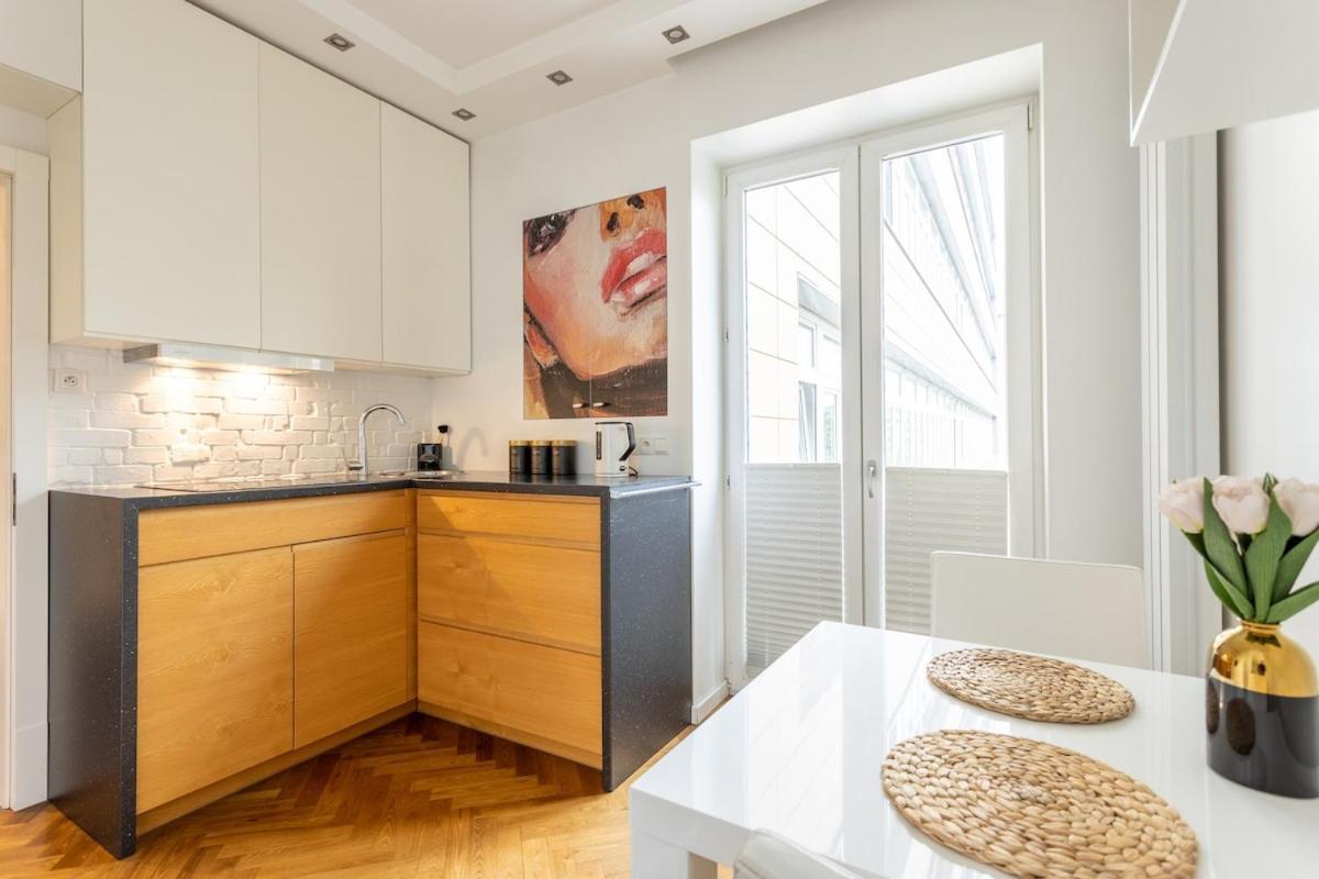 - Great Location- Apartment- - Zurawia Warsaw