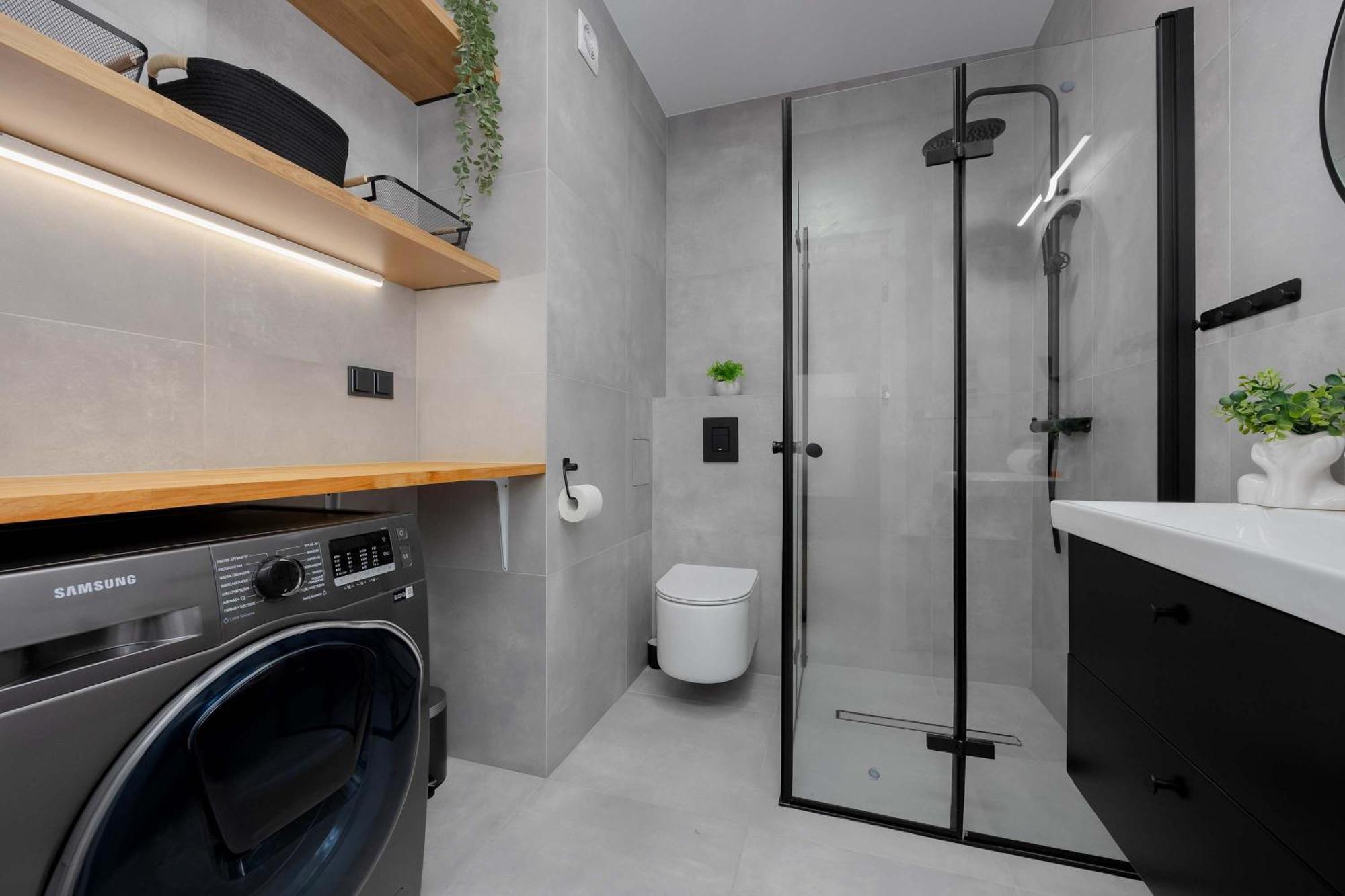 Modern And Bright With Parking Perfect For Remote Working By Renters * Warschau