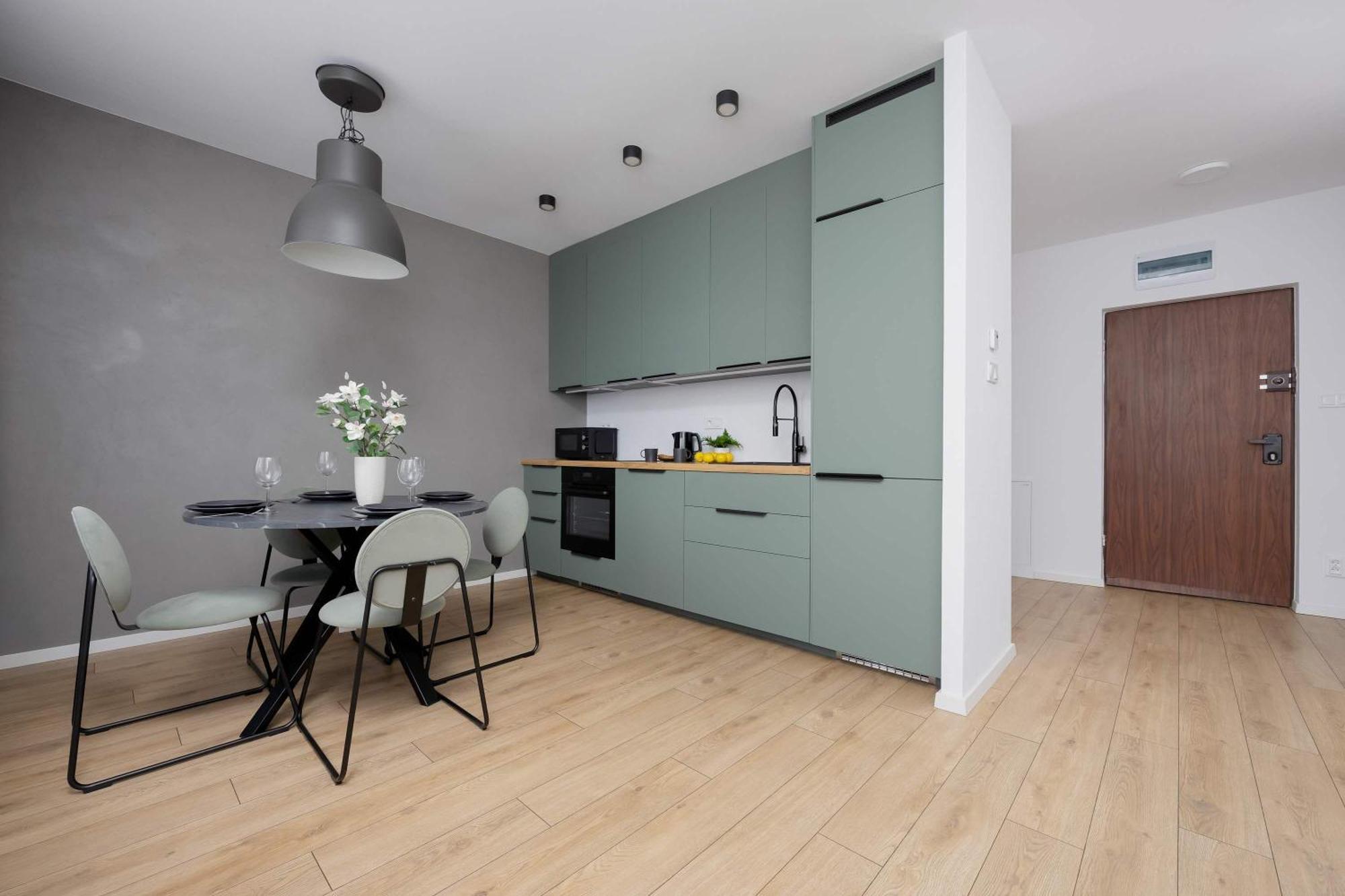 Apartment Modern And Bright With Parking Perfect For Remote Working By Renters *