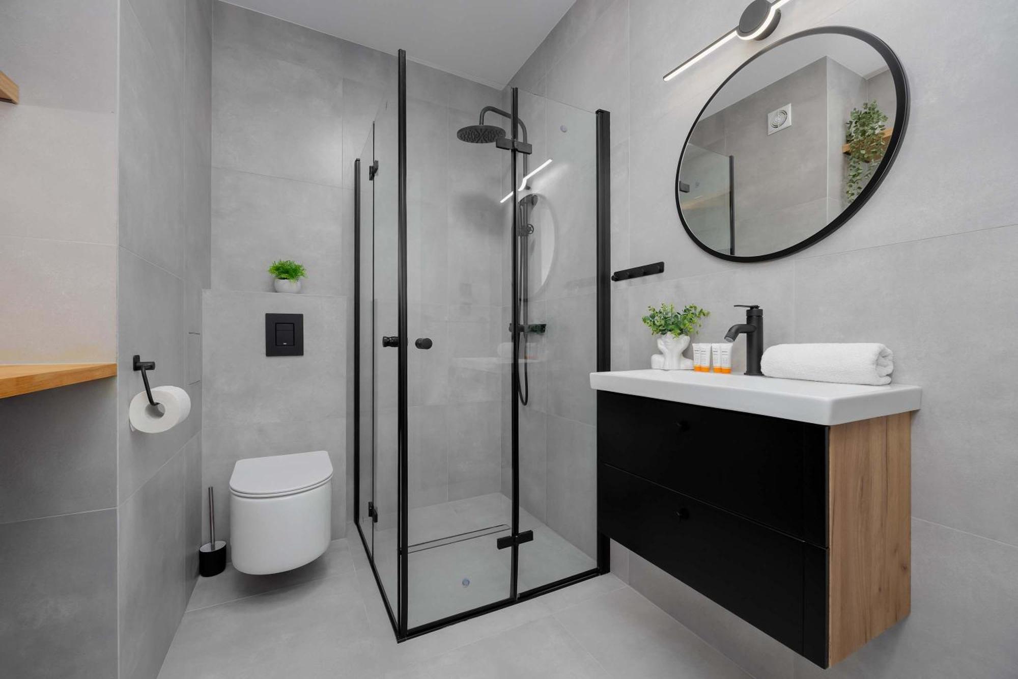 Modern And Bright With Parking Perfect For Remote Working By Renters Warschau
