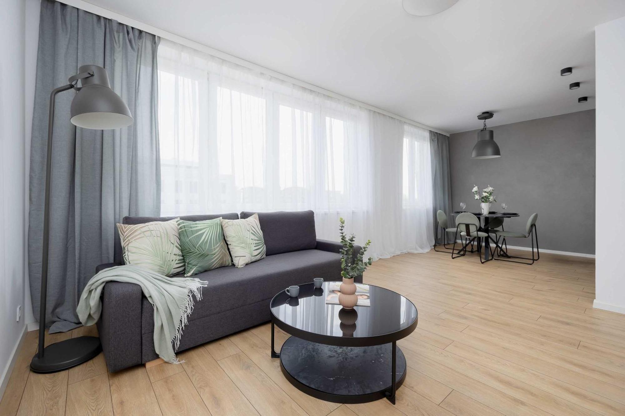 Modern And Bright With Parking Perfect For Remote Working By Renters *