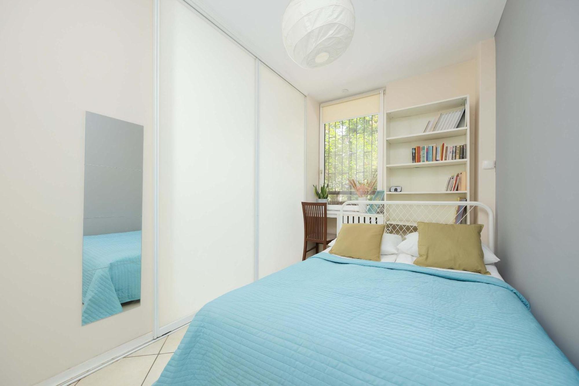 Old Town Next To Metro By Renters Apartamento