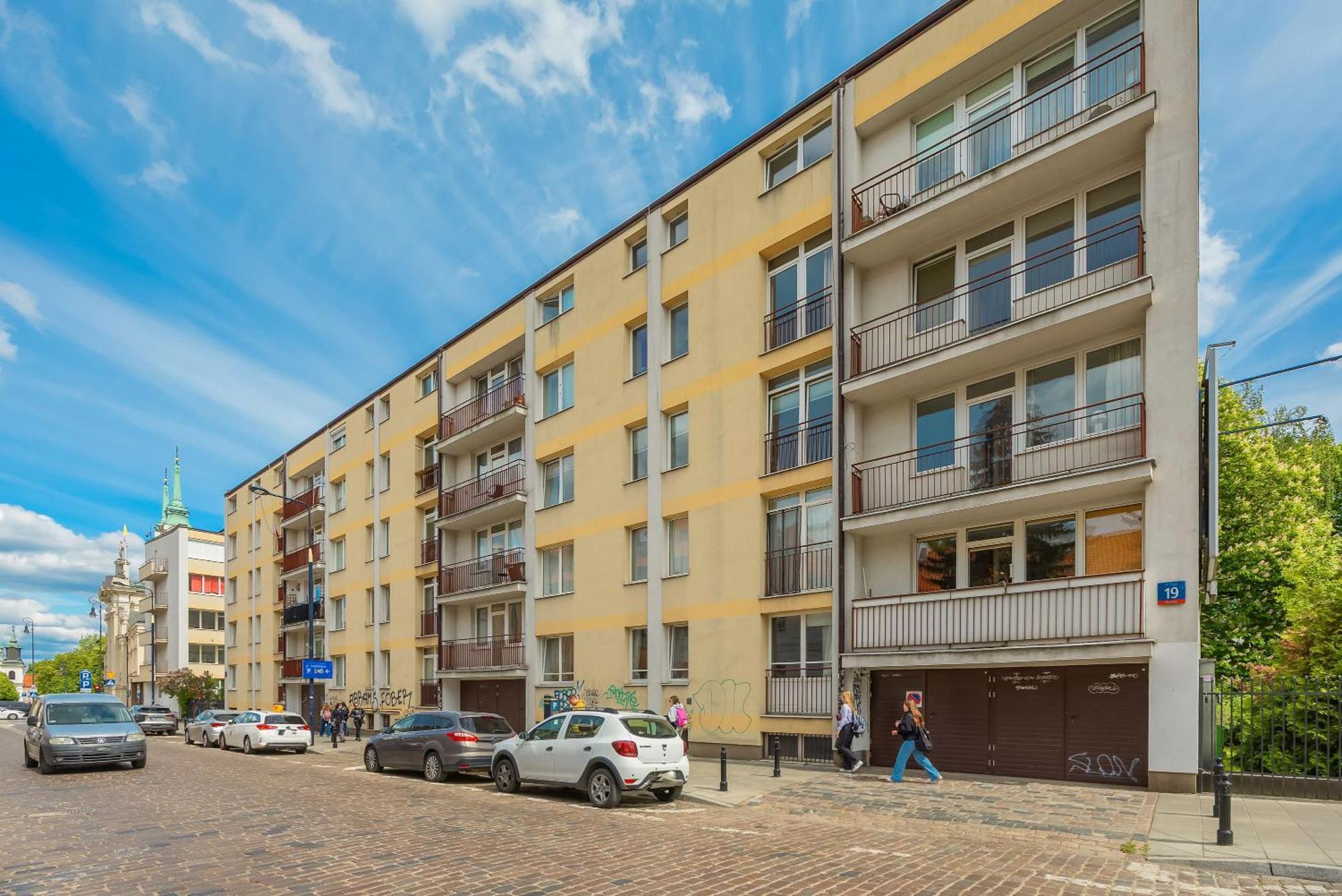 Apartamento Old Town Next To Metro By Renters