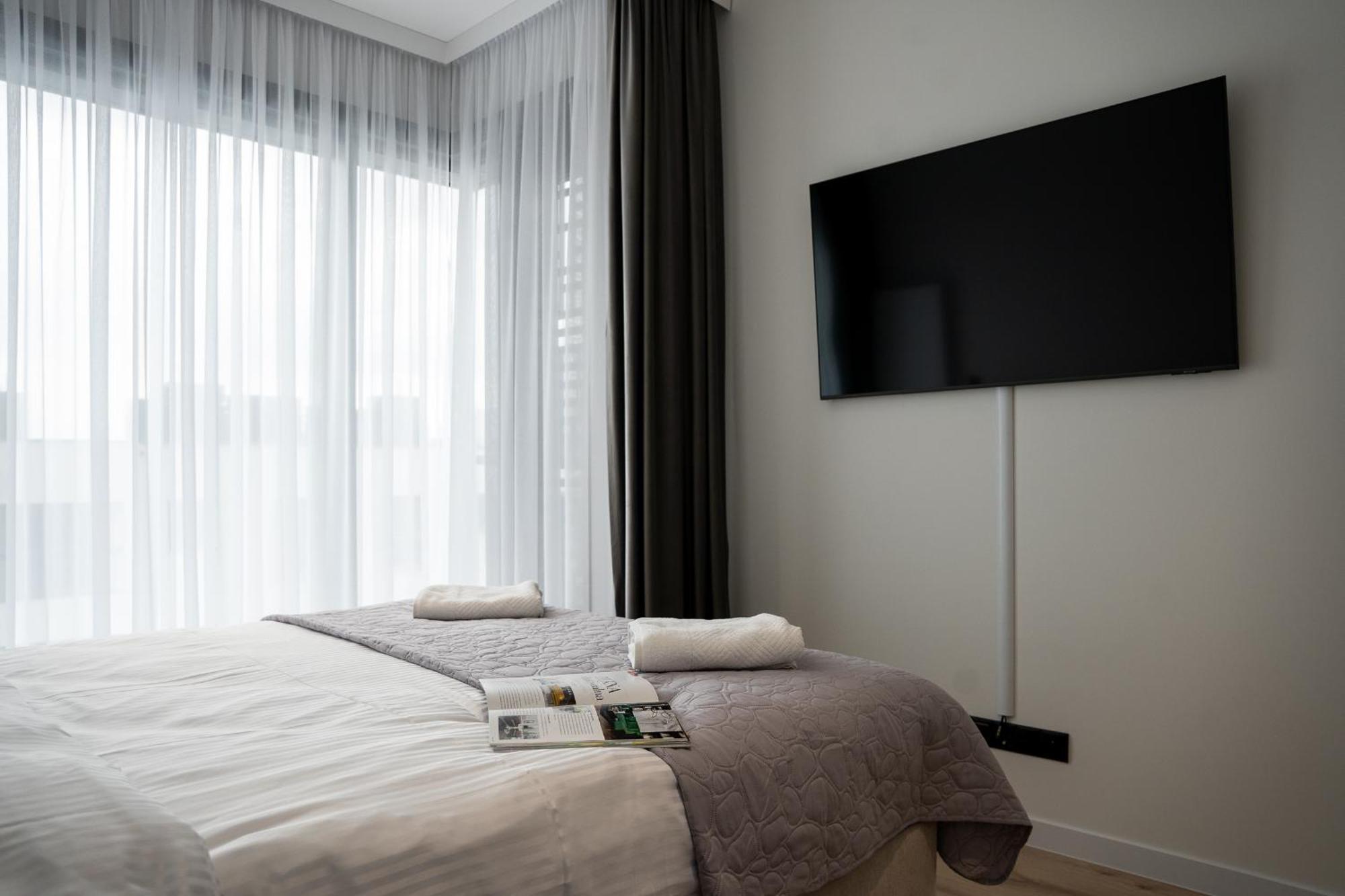 Towarowa Towers Residences Apartment