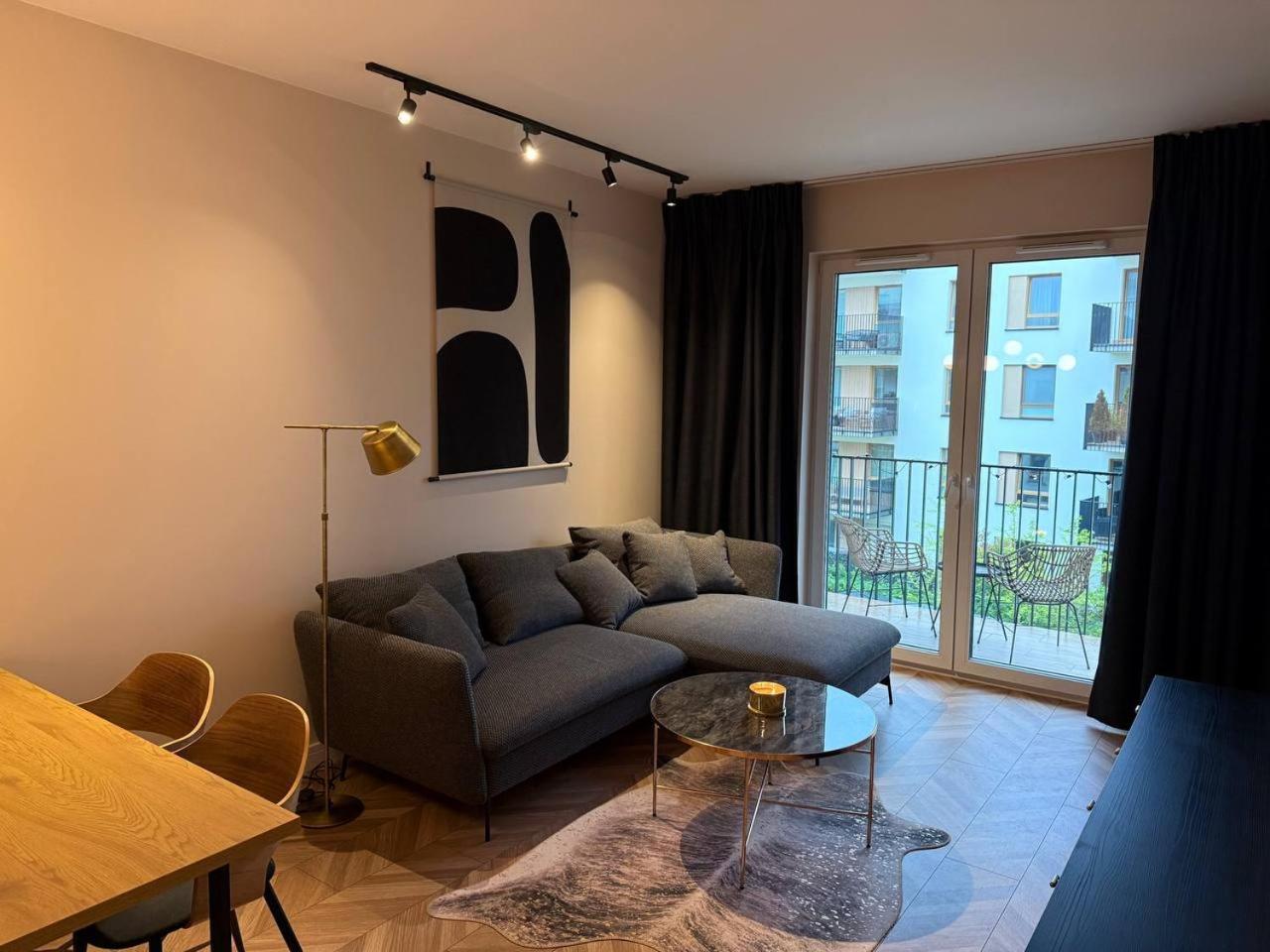 Apartment Premium 1bd With Private Balcony In Mlynow *