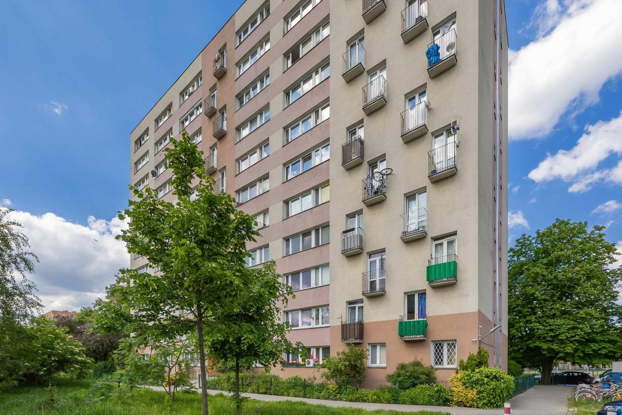 Bright In Warsaw's Ochota District By Renters Apartment *