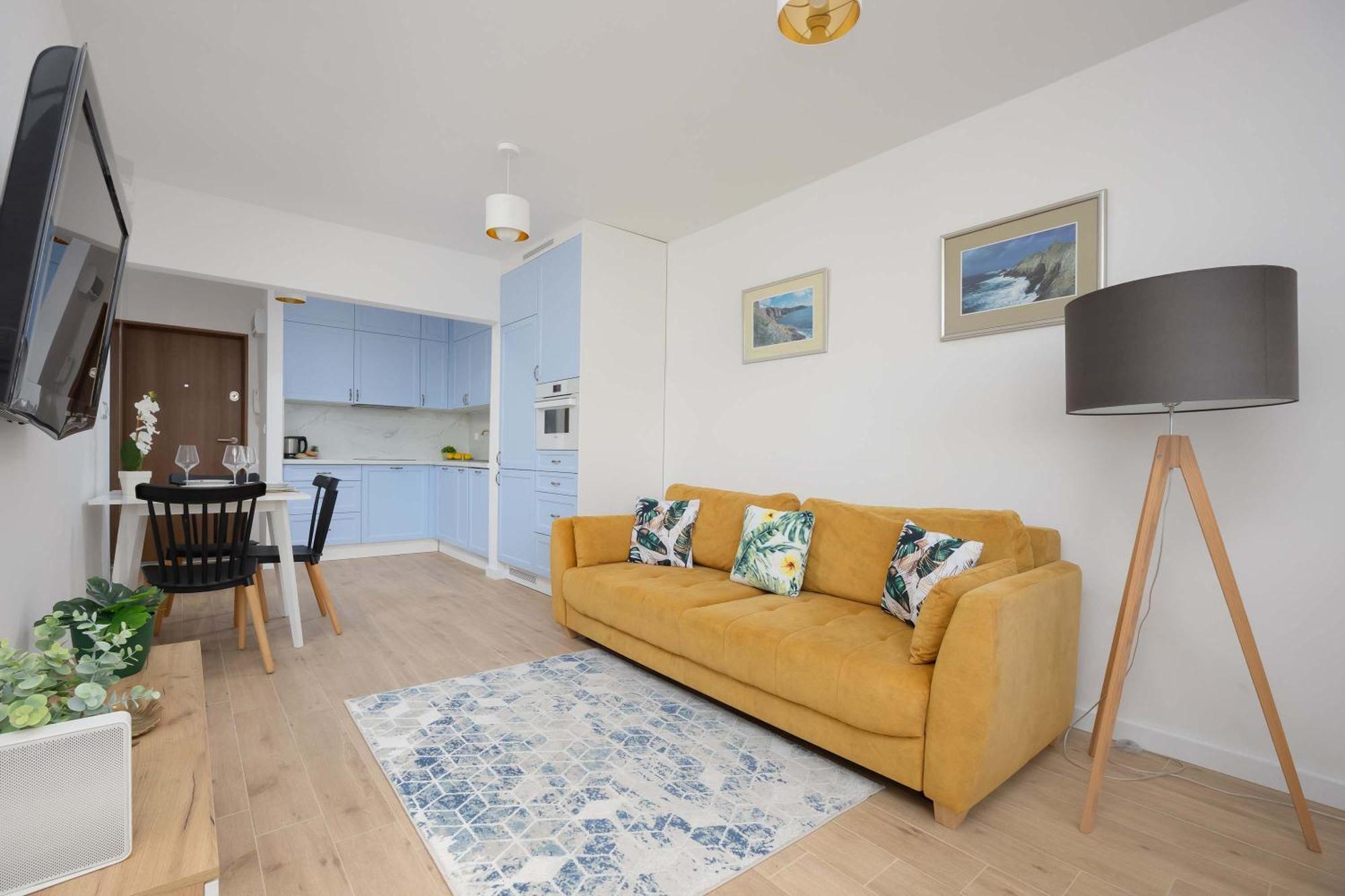 Apartment Bright In Warsaw's Ochota District By Renters *