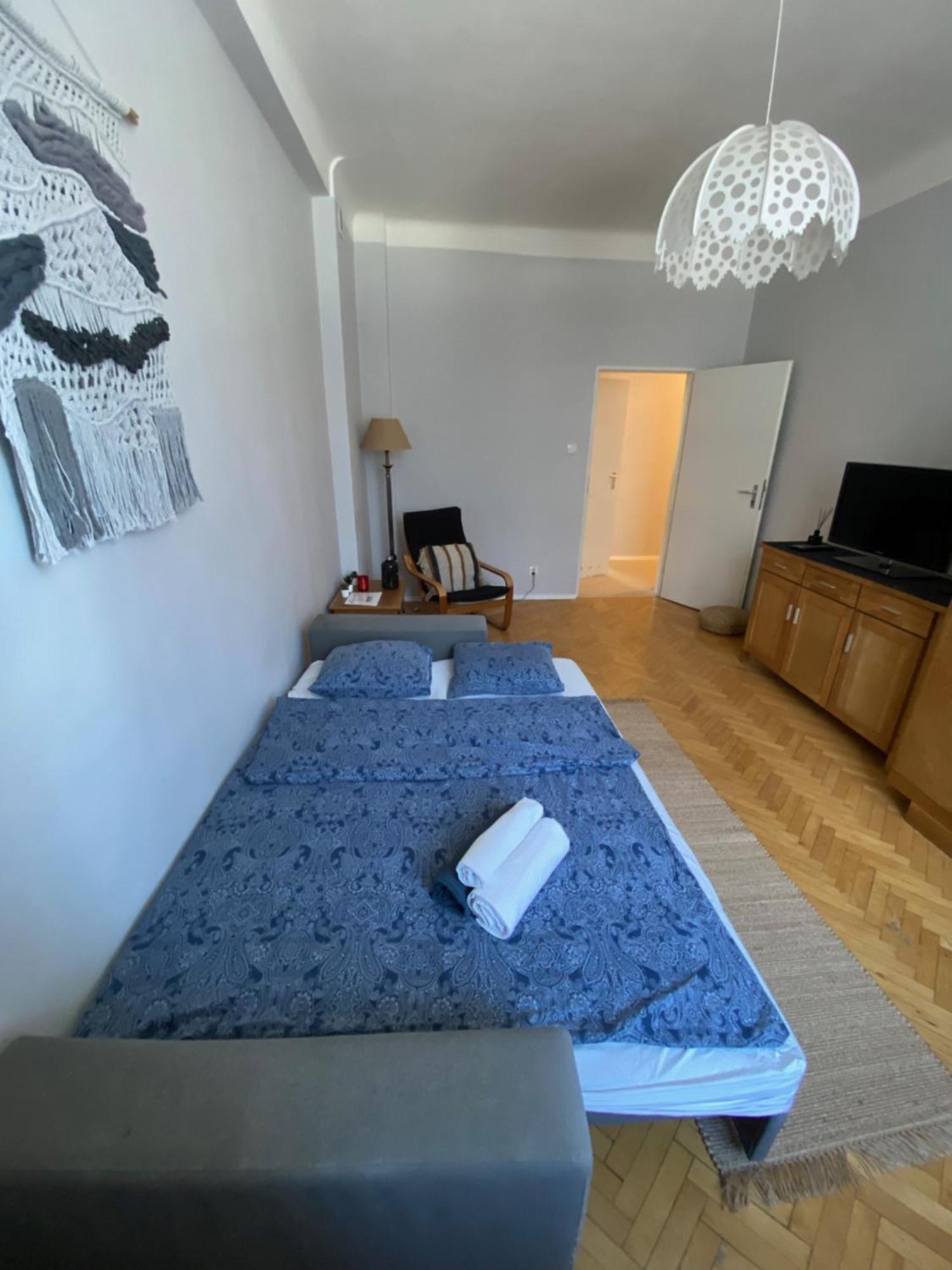 Krucza Street 51 In The Center Apartment