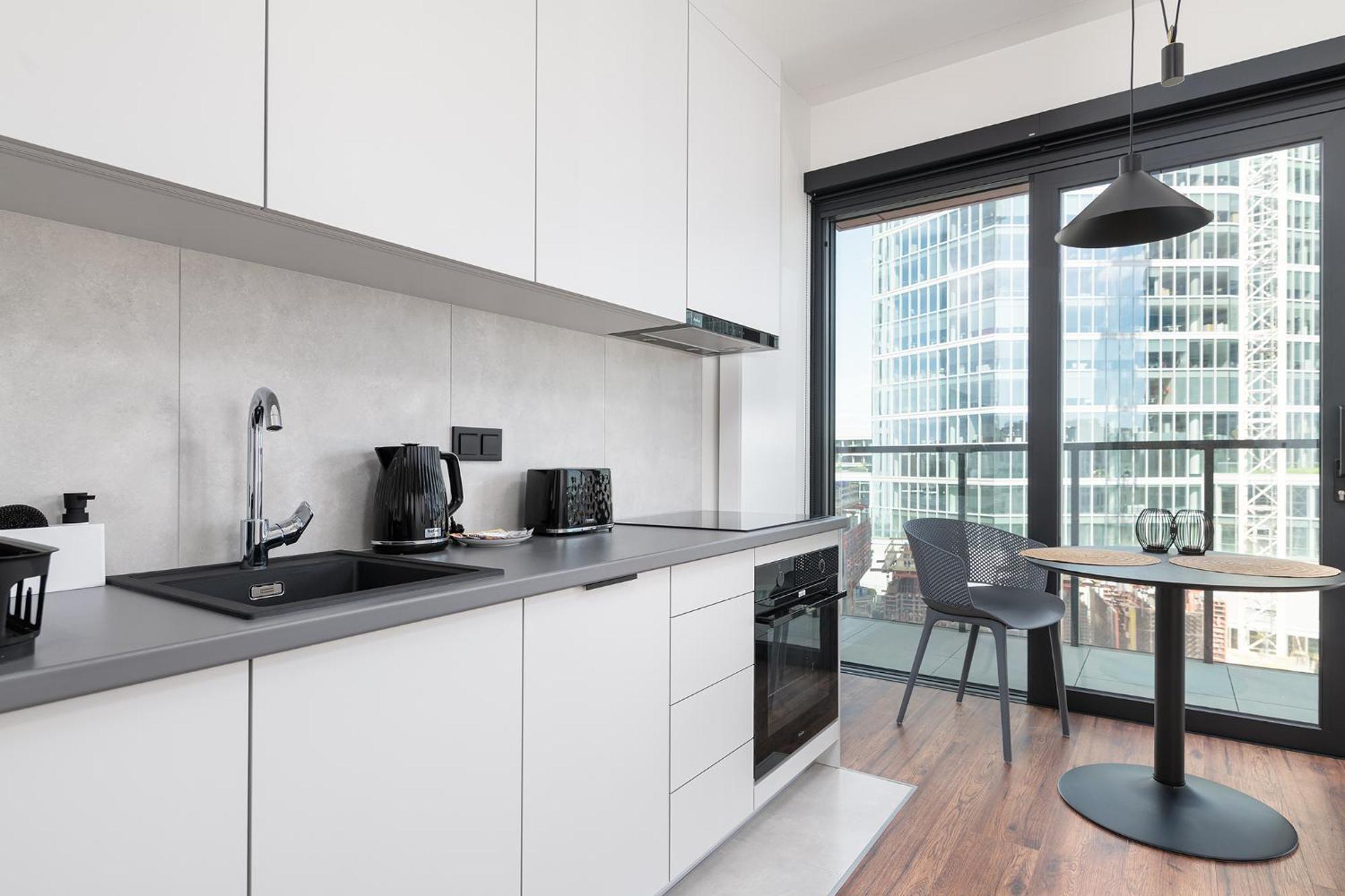Apartamento Rentplanet - Towarowa Towers Varsóvia