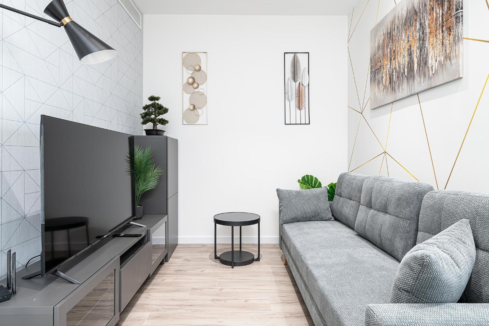 Rentplanet - Towarowa Towers Apartamento