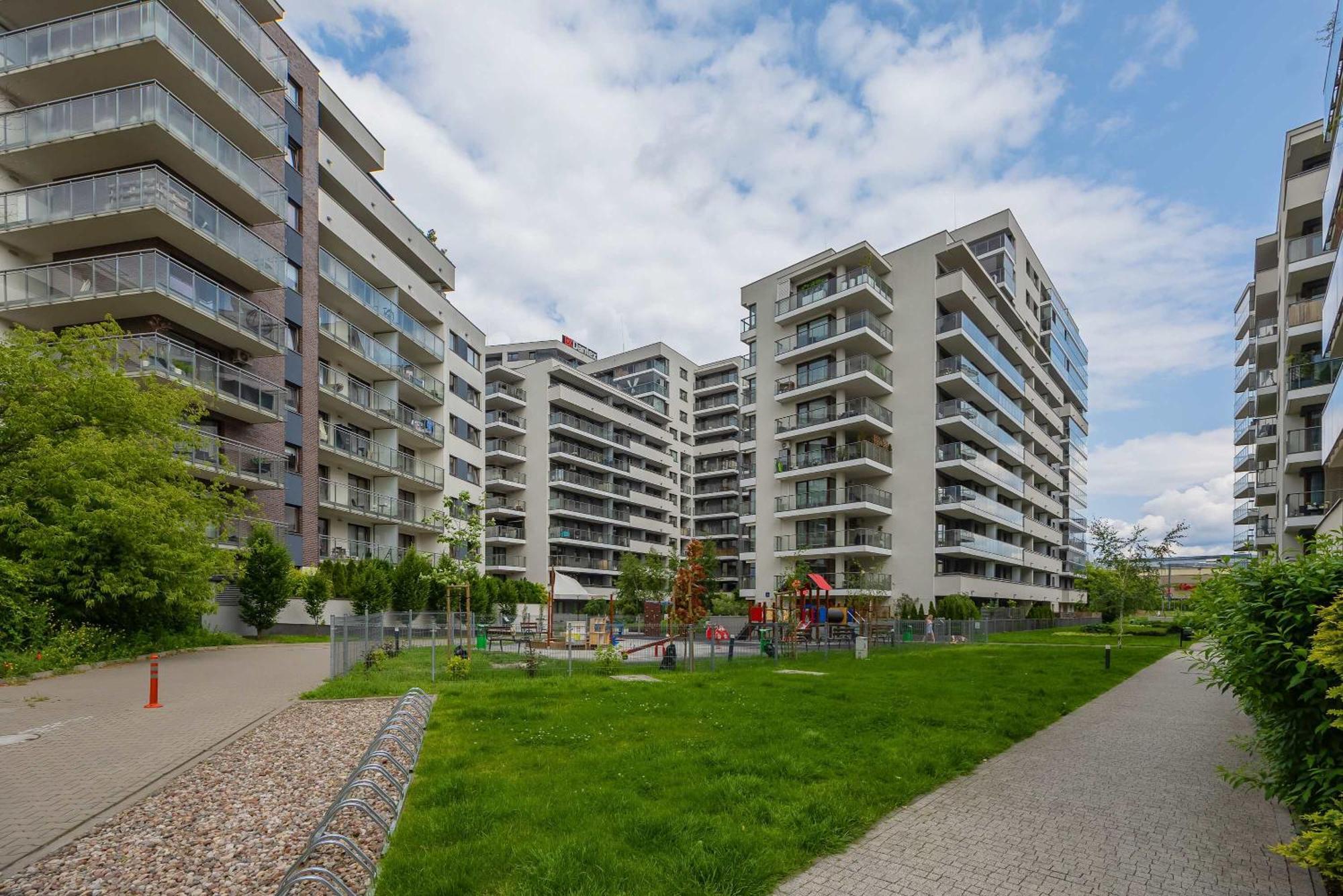 Apartament Functional With 2 Bedrooms And Parking In Wola District By Renters *
