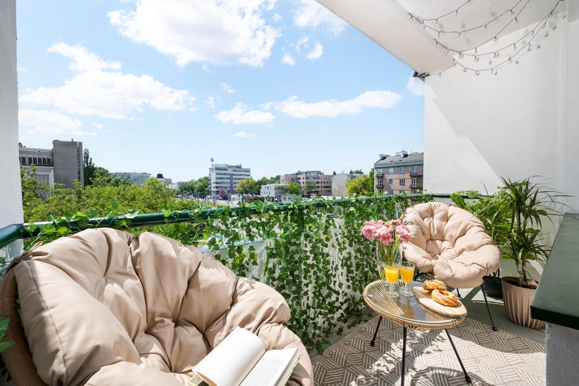 Pulawska Mokotow 2-bedroom & Living Room, Balcony & Free Parking On Site Warsaw