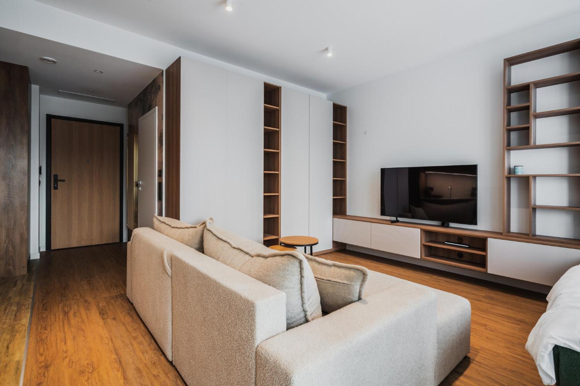 J&k Towarowa Towers Apartment Warsaw