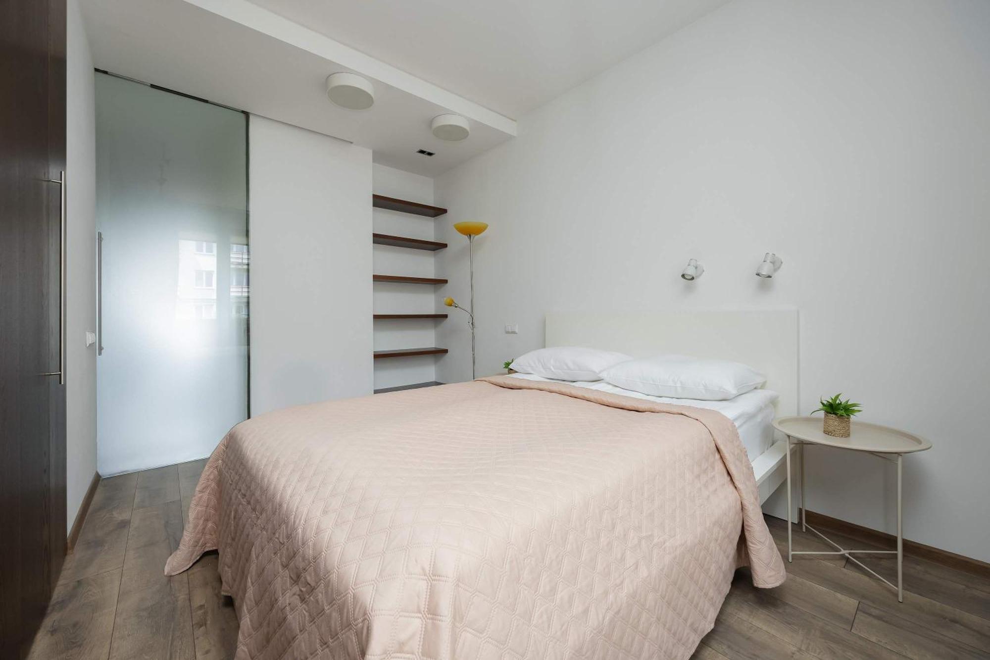 Apartment Air-conditioned Near Lazienki Park With Parking By Renters *