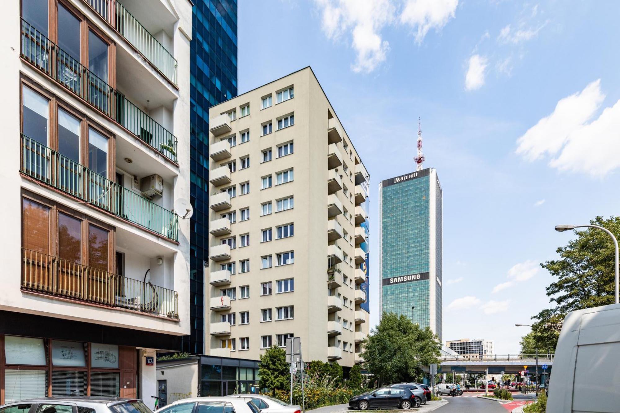 Chalubinskiego 9 Superapart