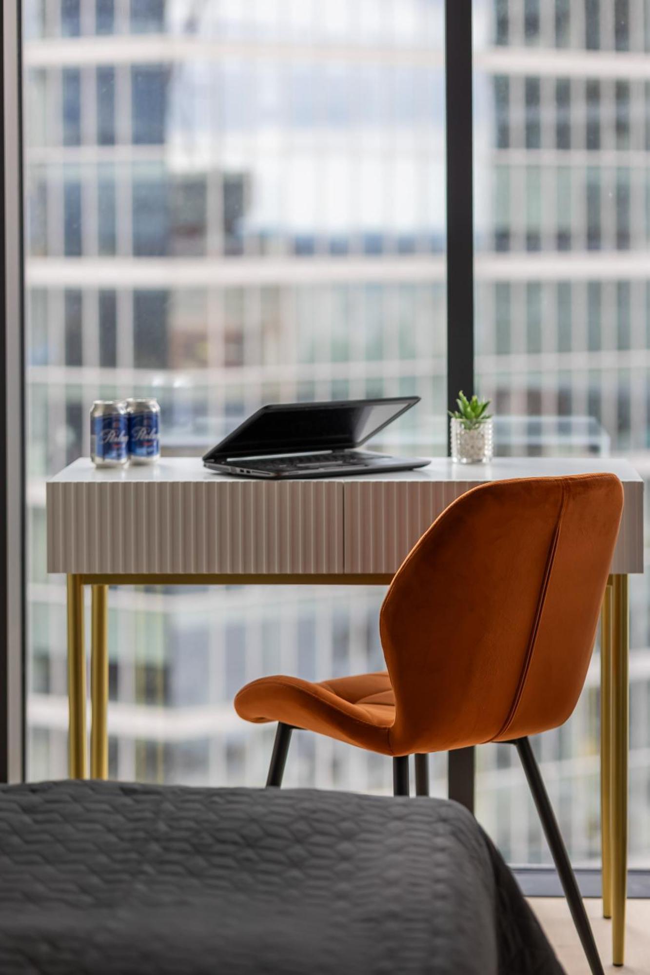 Apartamento Deluxe Towarowa Towers With Parking & Ac By Renters Prestige Varsóvia