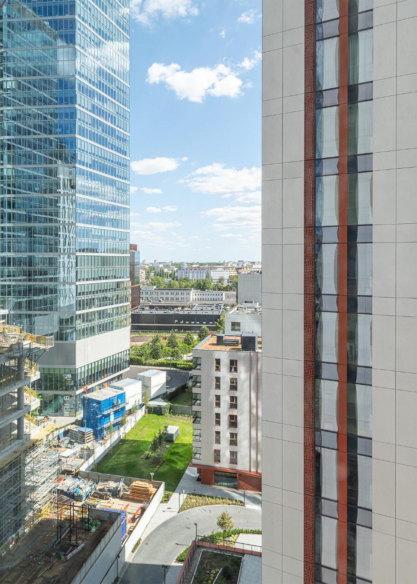 Rentplanet - Towarowa Towers Apartamento *