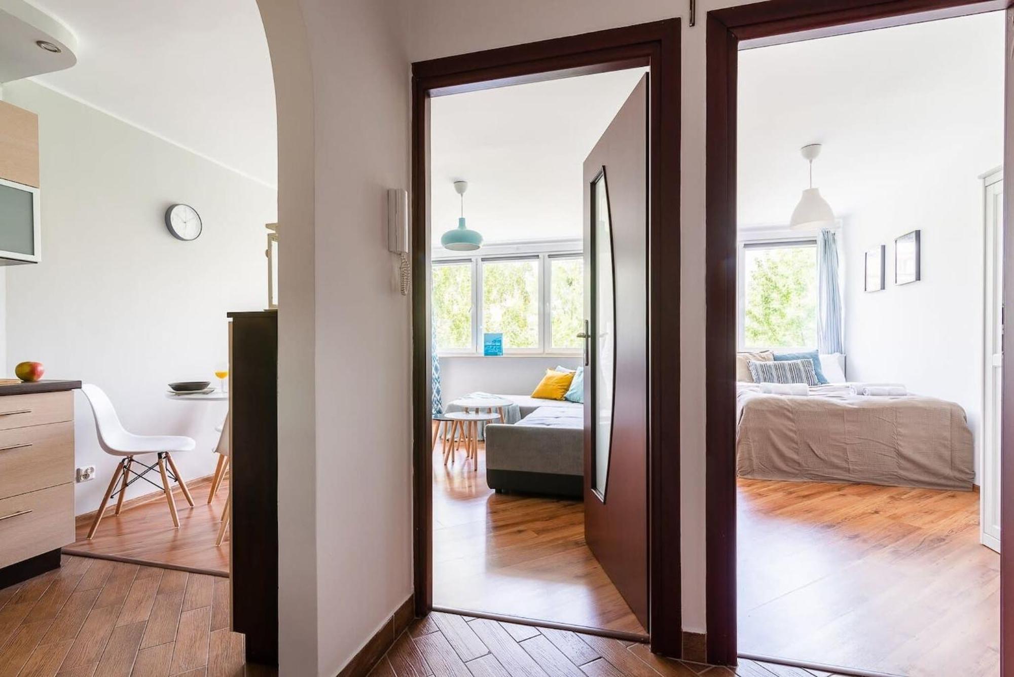 Spacious & Bright On Mokotow By Renters * Warsaw