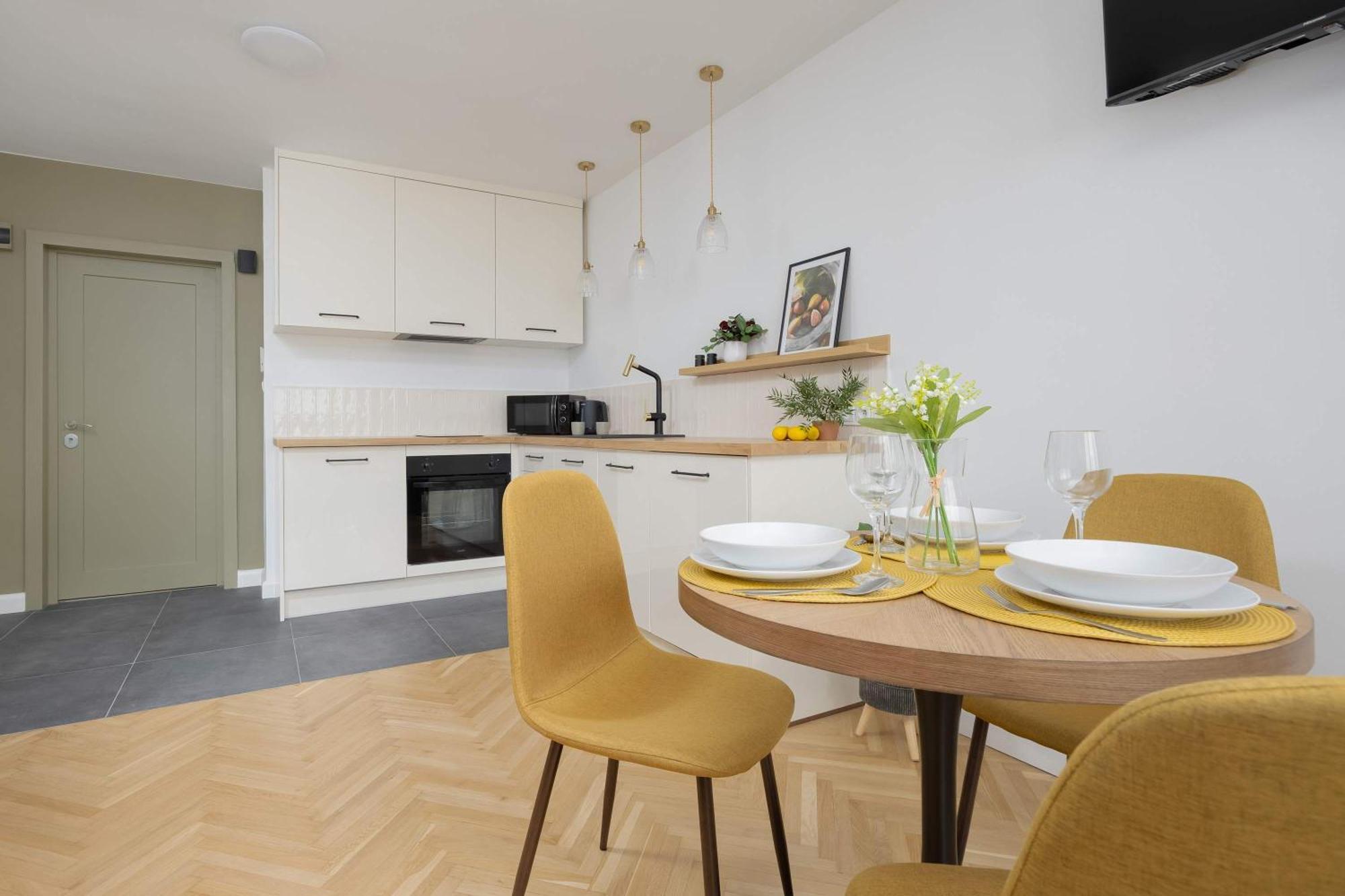Apartament Chmielna Dla 3 Osob Centrum Warszawy By Renters *