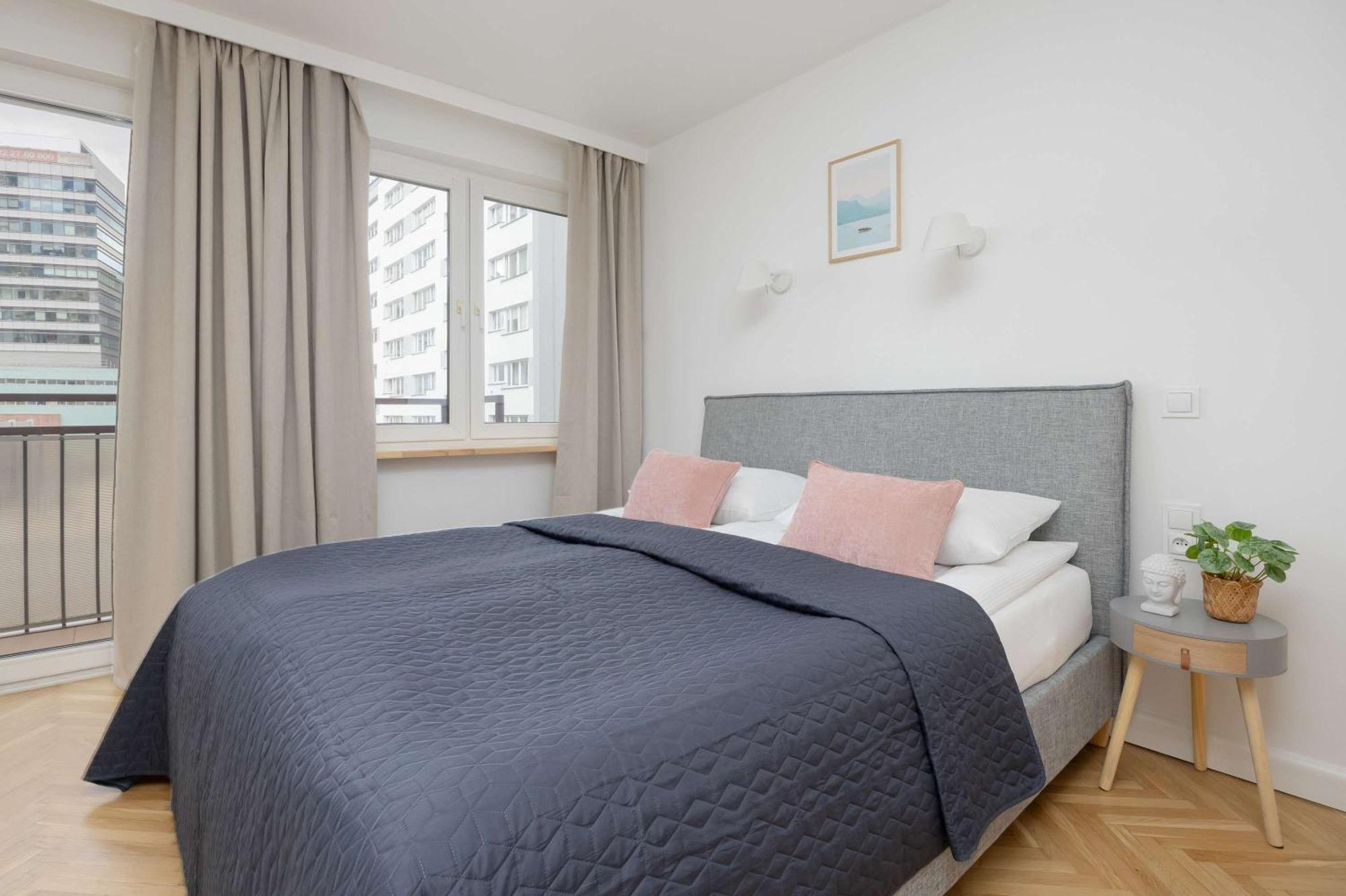 Chmielna Dla 3 Osob Centrum Warszawy By Renters