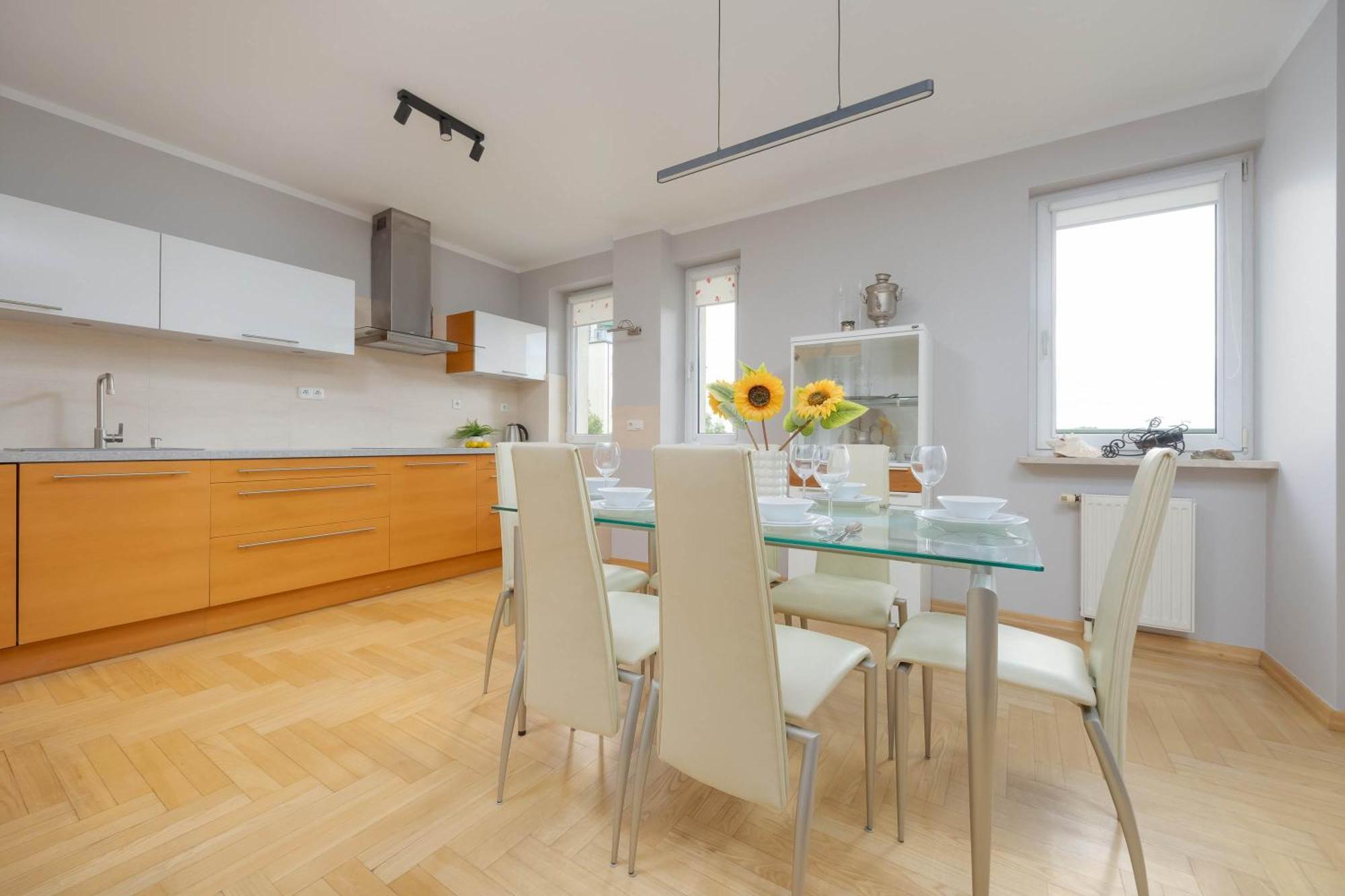 Căn hộ Wooden Zytnia In With Parking By Renters Warsaw