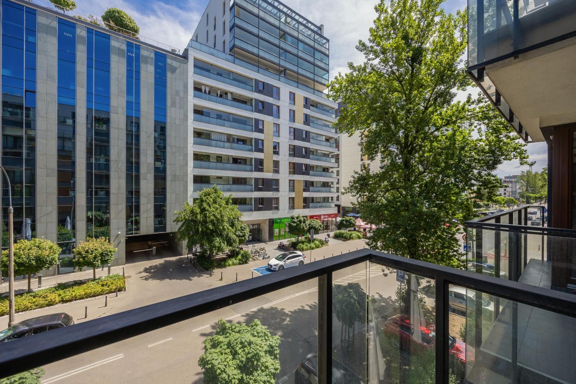 Siedmiogrodzka With Balcony & Parking Wola By Renters Warschau