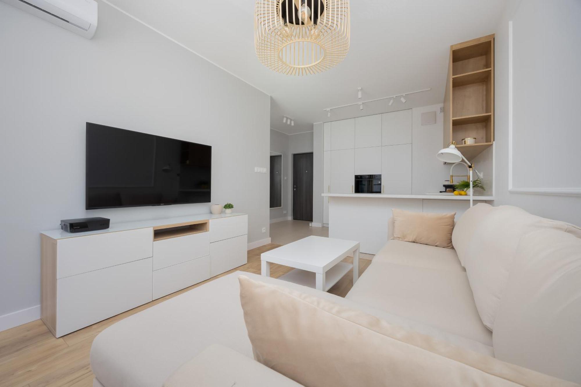 Siedmiogrodzka With Balcony & Parking Wola By Renters Apartment