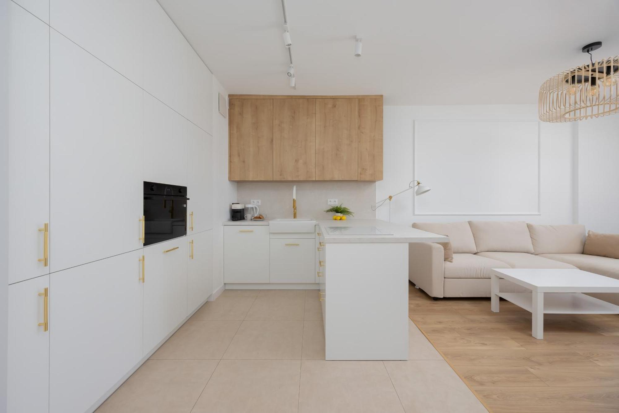 Siedmiogrodzka With Balcony & Parking Wola By Renters