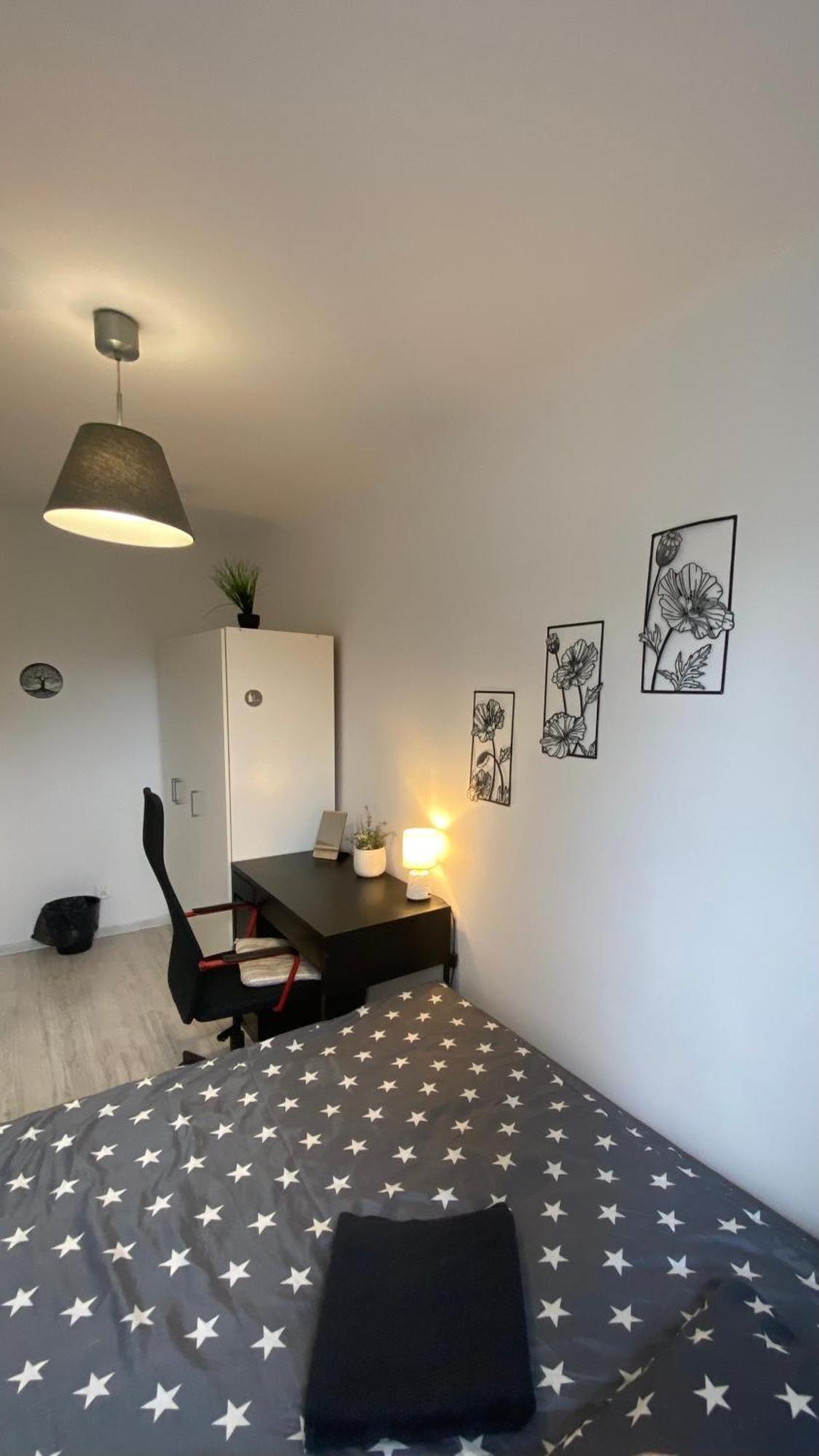Hostel In - G9
