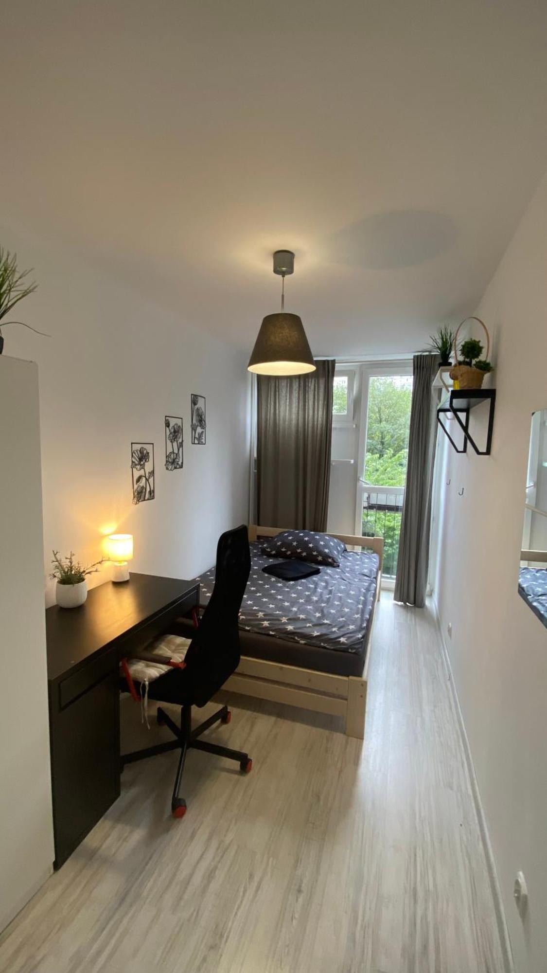 Hostel In - G9