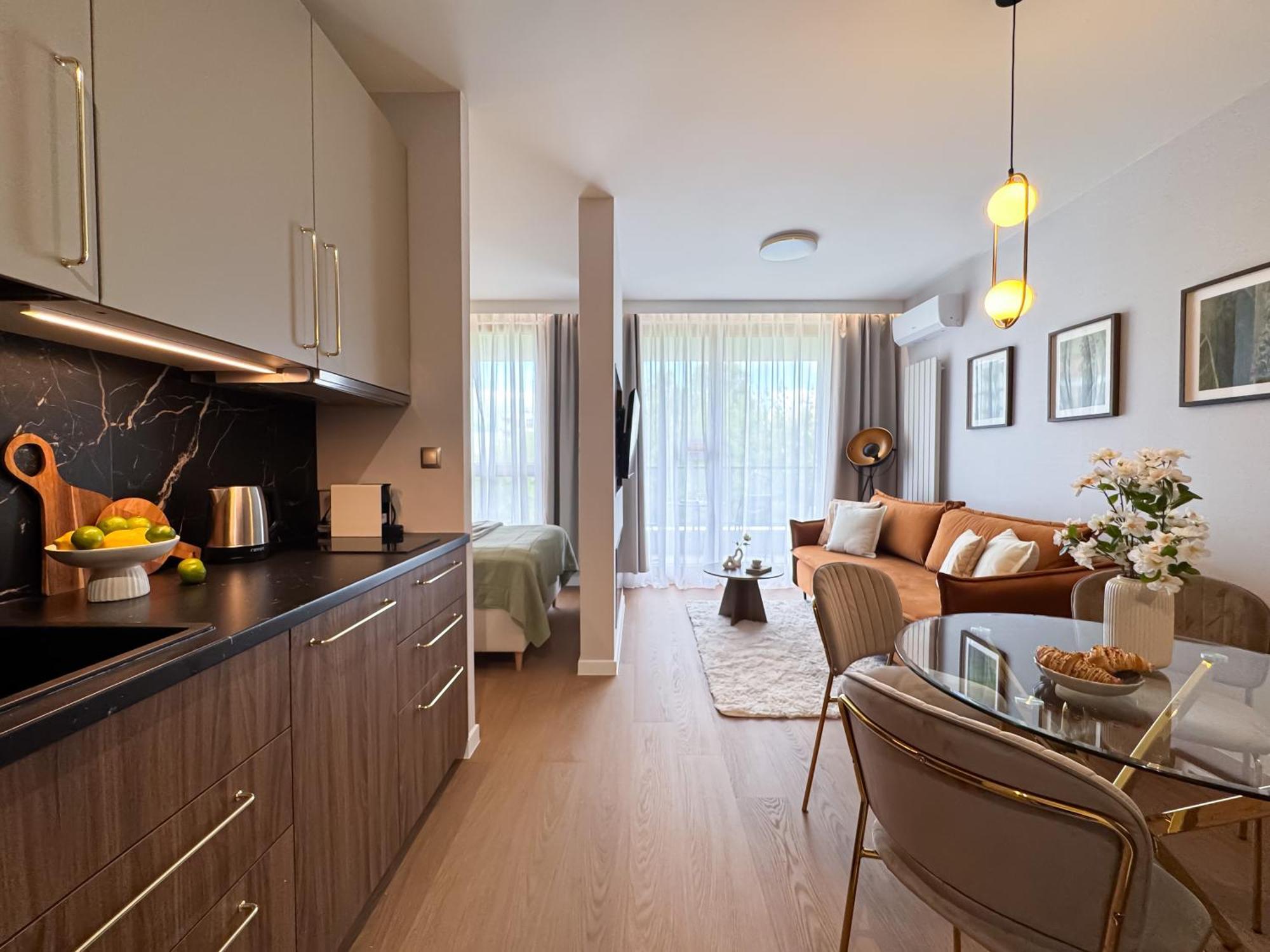 Apartment Deluxe Domaniewska With Ac By Renters Prestige *