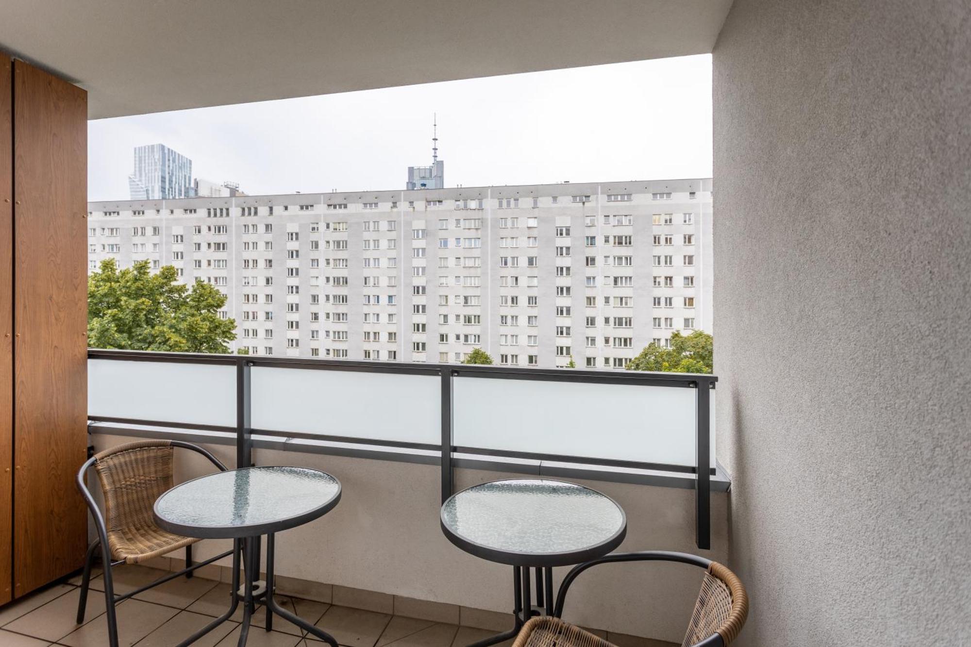 Chic - Modern And Cozy - Location - Pereca