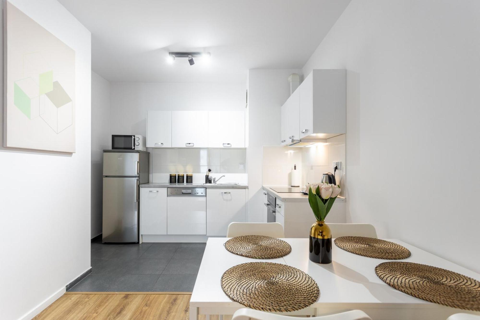 Apartment Chic - Modern And Cozy - Location - Pereca