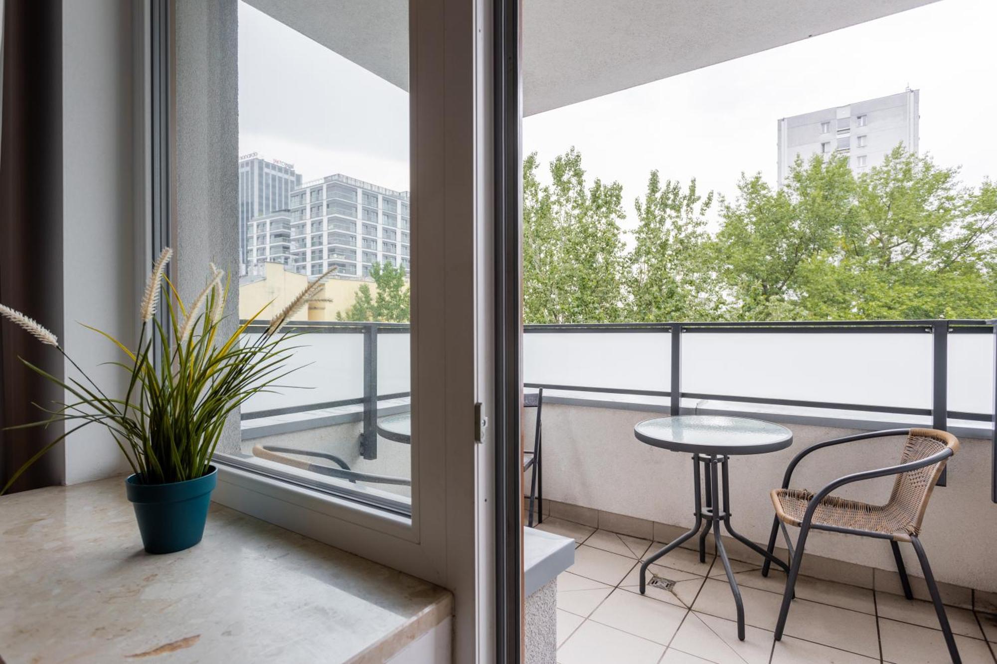 Chic - Modern And Cozy - Location - Pereca Apartment Warschau